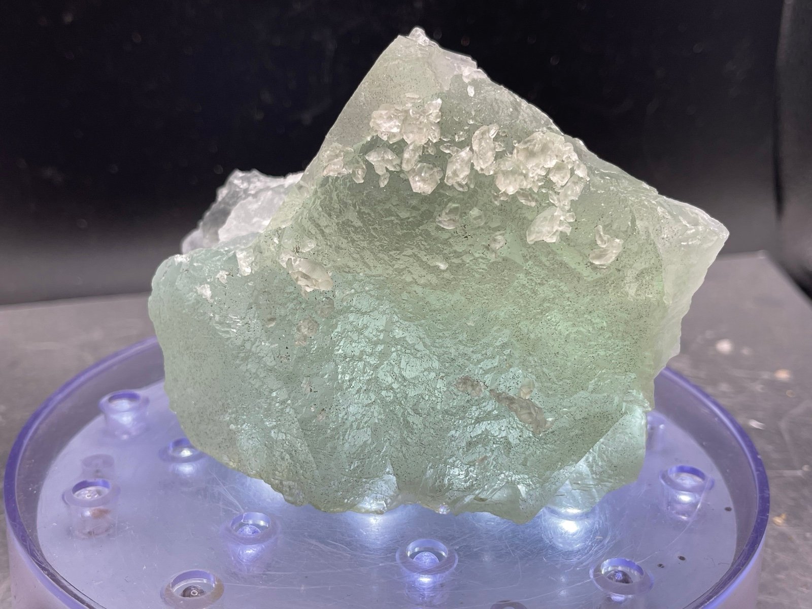 Amazing large green fluorite raw specimen - 604g