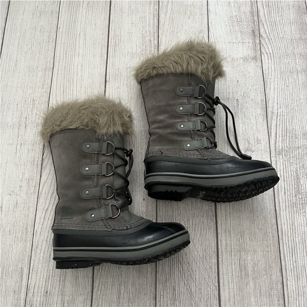 Kids Sorel Joan of Arctic gray winter boots sz big kid 2