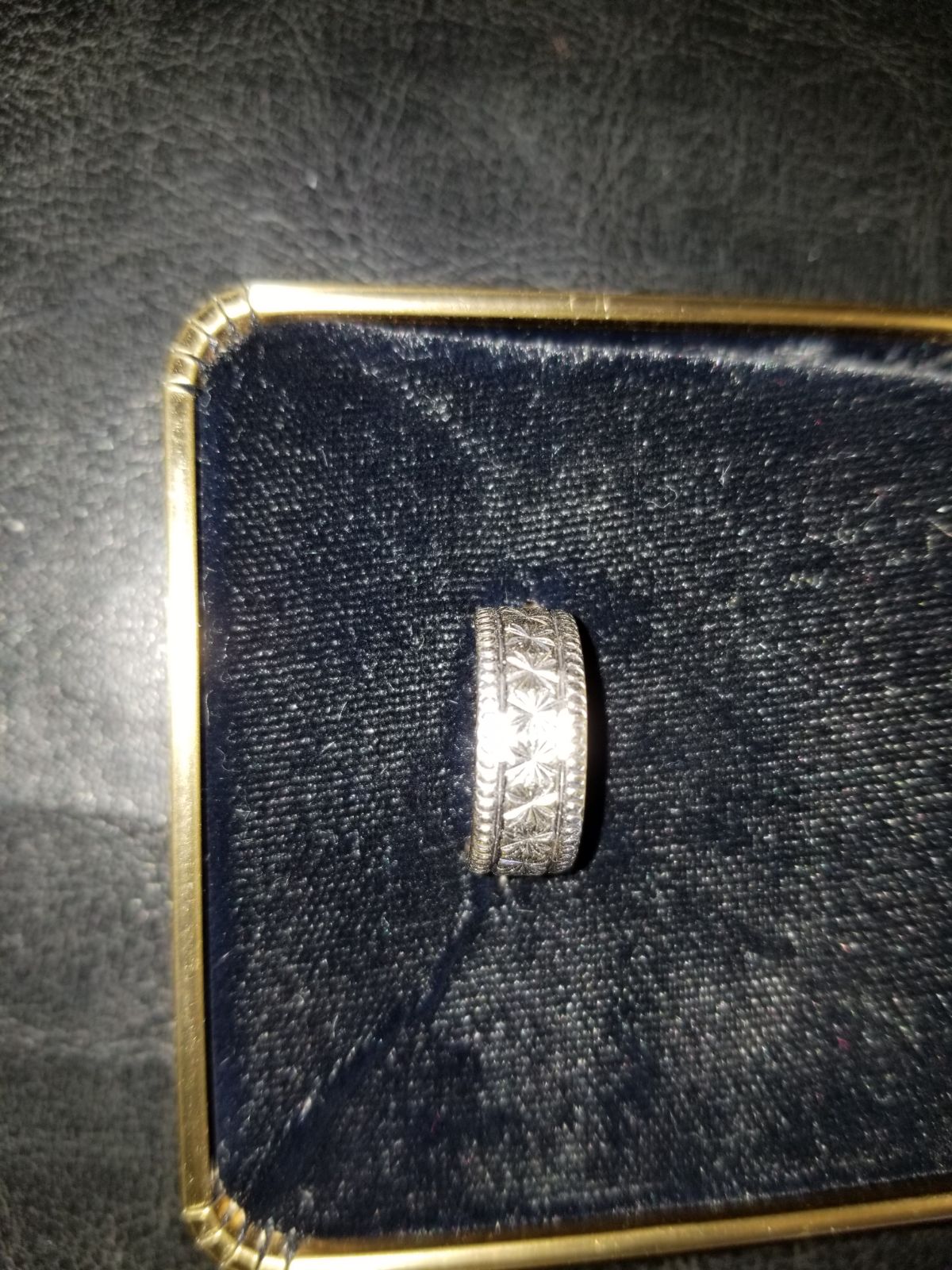 14 karat white gold womens wedding ring
