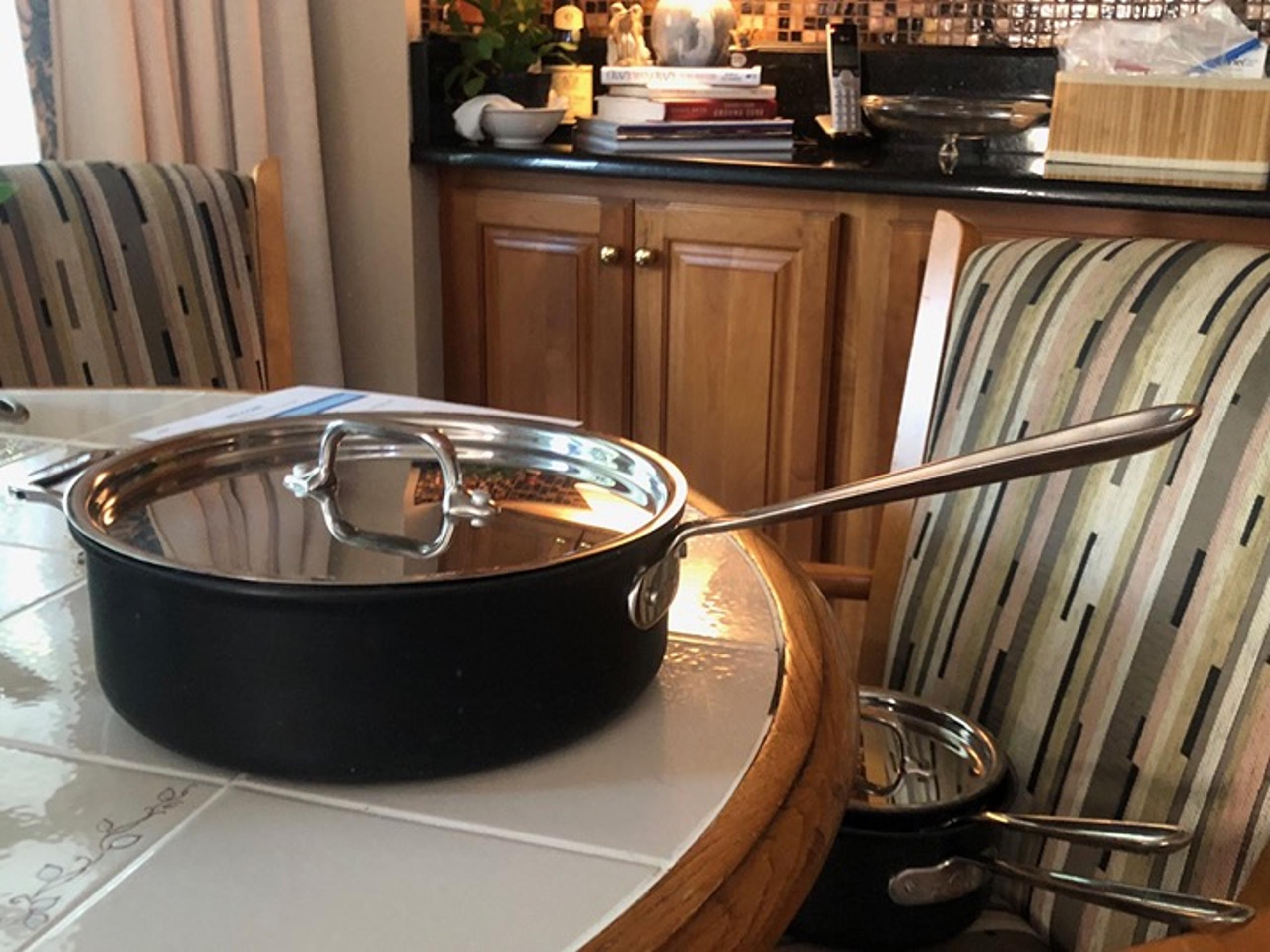 4 Quart All-Clad Sauce/Frying Pan w/Lid Gently Used