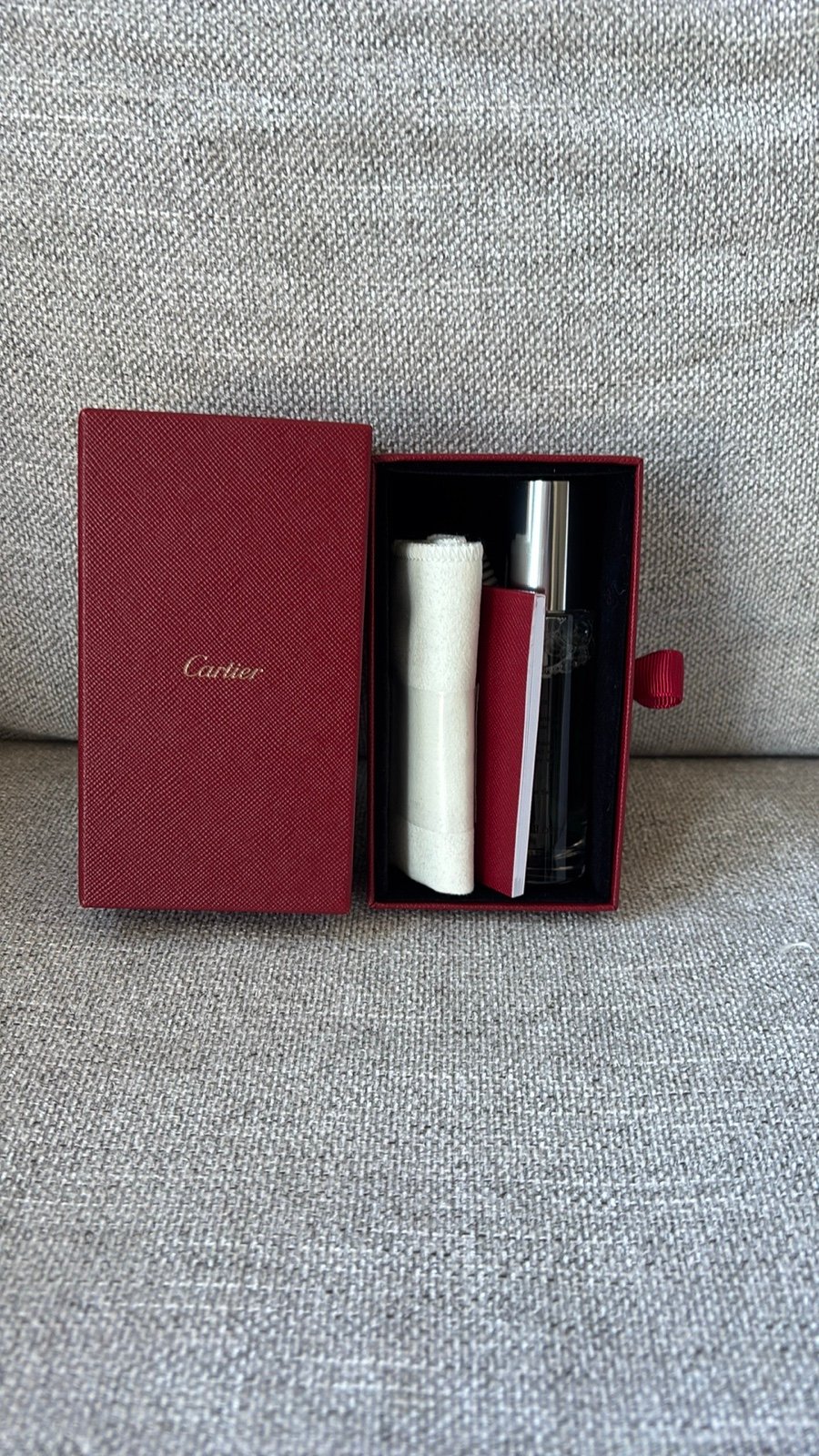 Cartier jewery and watch cleaner