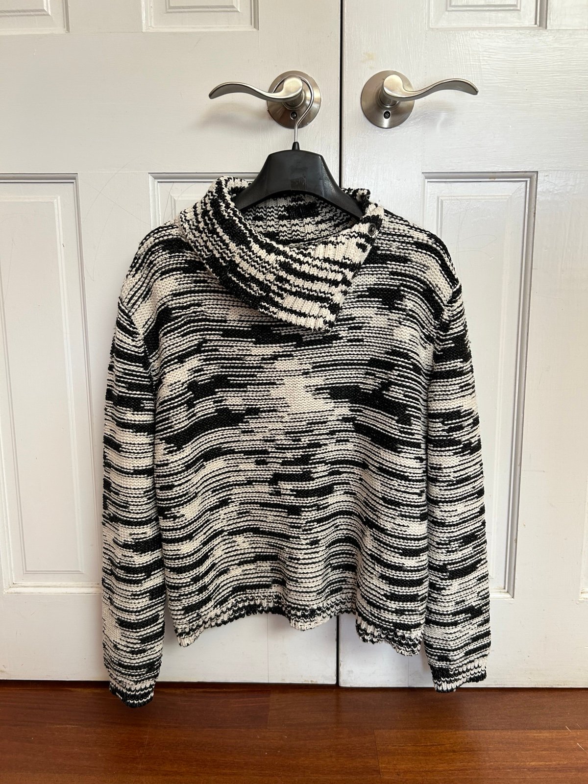 Women’s Calvin Klein Sweater - NWT - Size Small