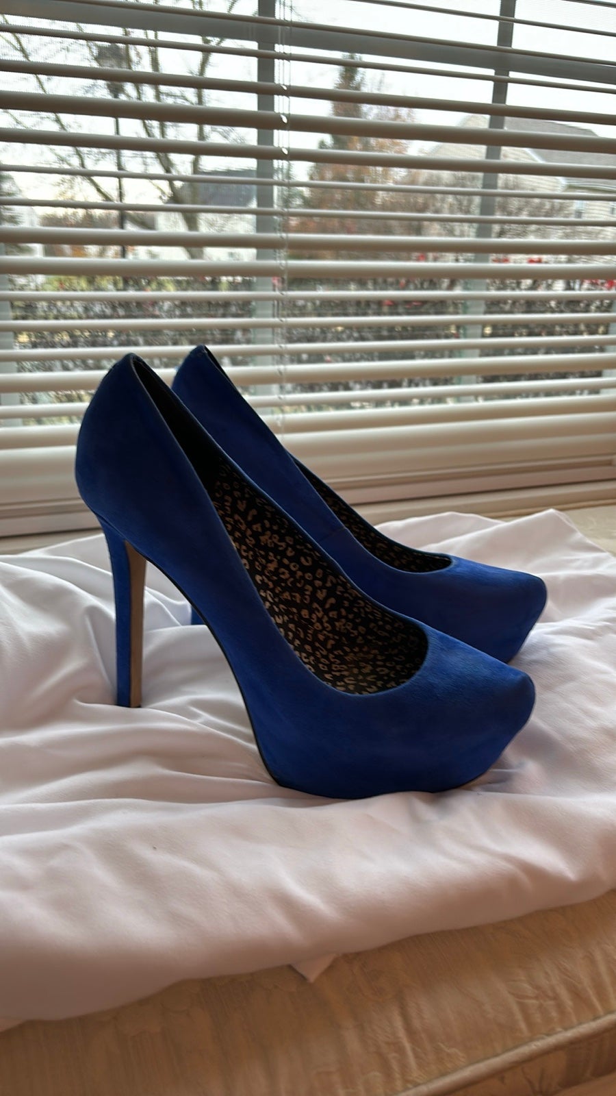 Jessica Simpson blue suede platform heels