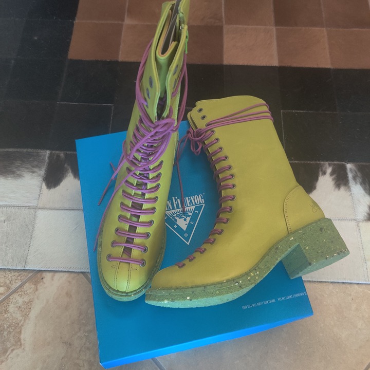 John Fluevog Vagabond Boots size 12W 10M New