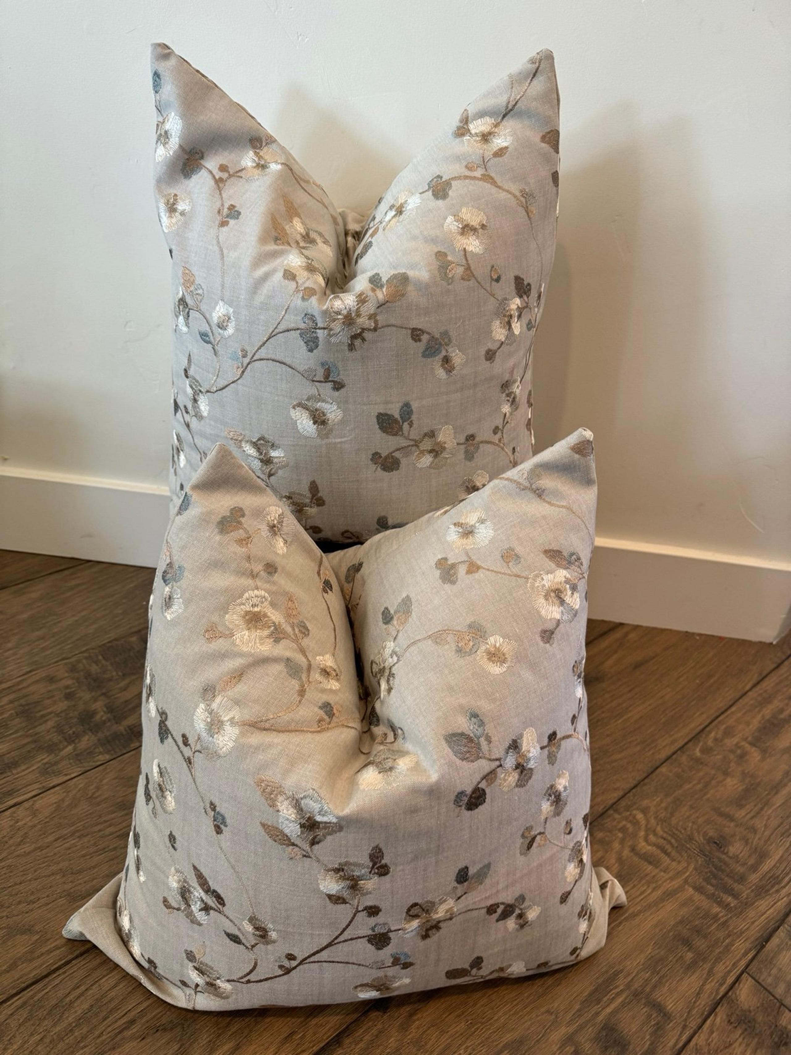 Set of 2 22x22 embroidered blue flowers on beige fabric