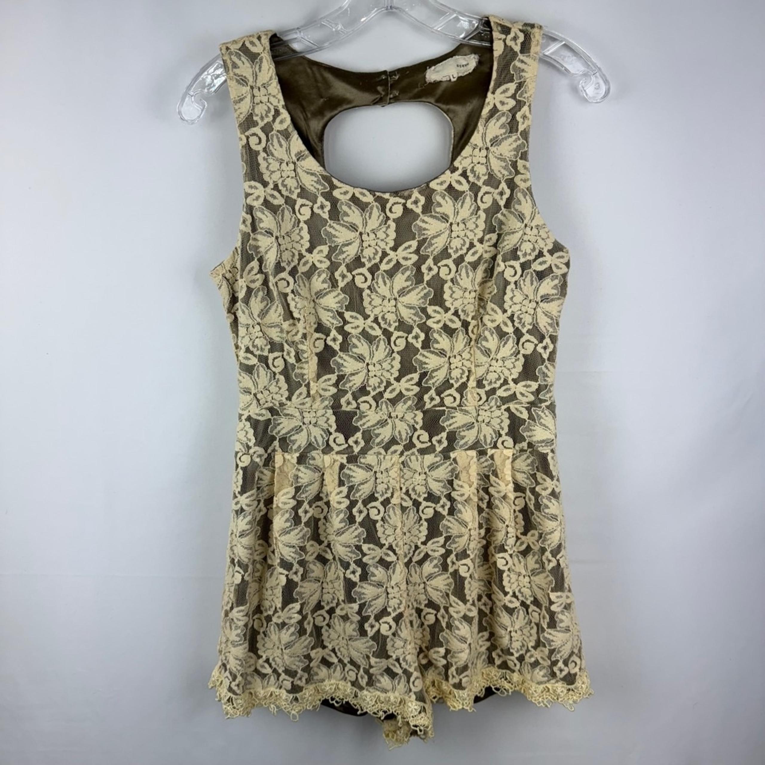 A'reve Lace Romper Shorts Womens Large Beige Sleeveless Open Back Boho Summer