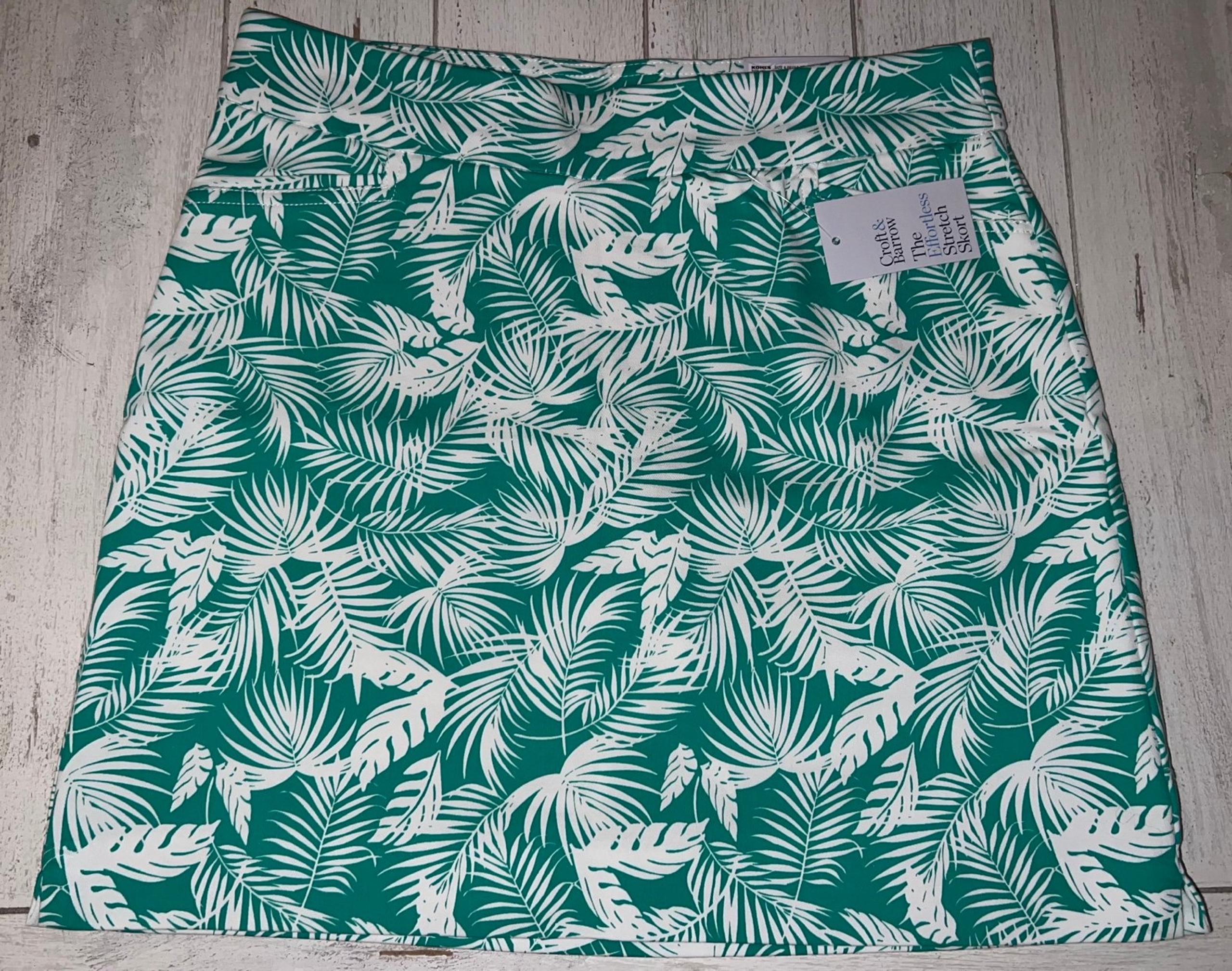 Croft & Barrow green tropical leaf printed The Effortless Stretch Skirt Size 6