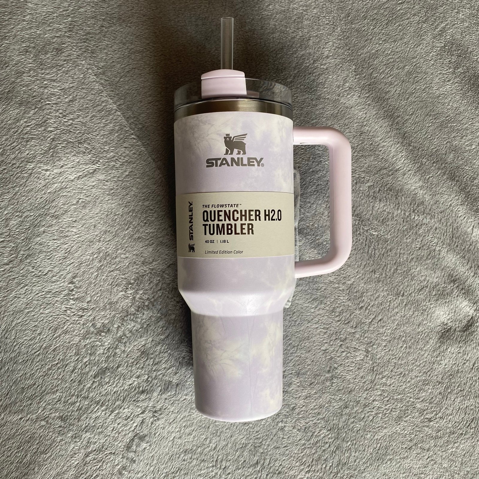 Stanley Quencher H2.0 Wisteria Tie Dye 40oz NWT