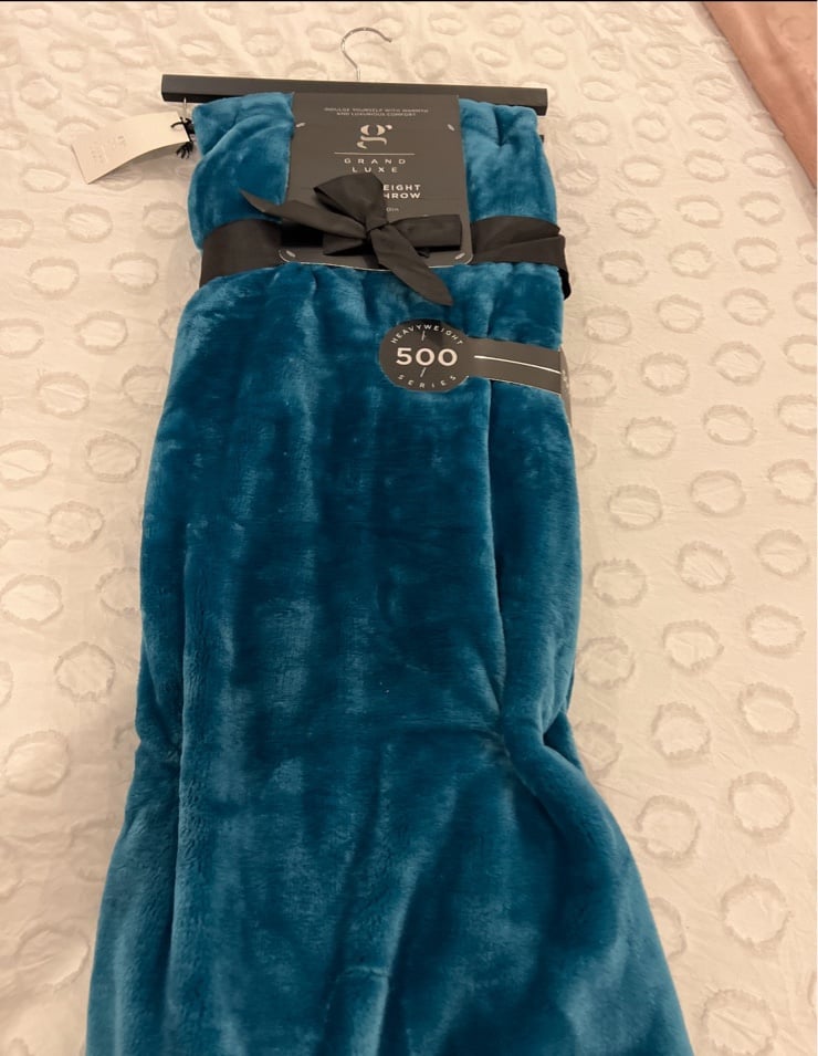 Blue heavy weight throw blanket