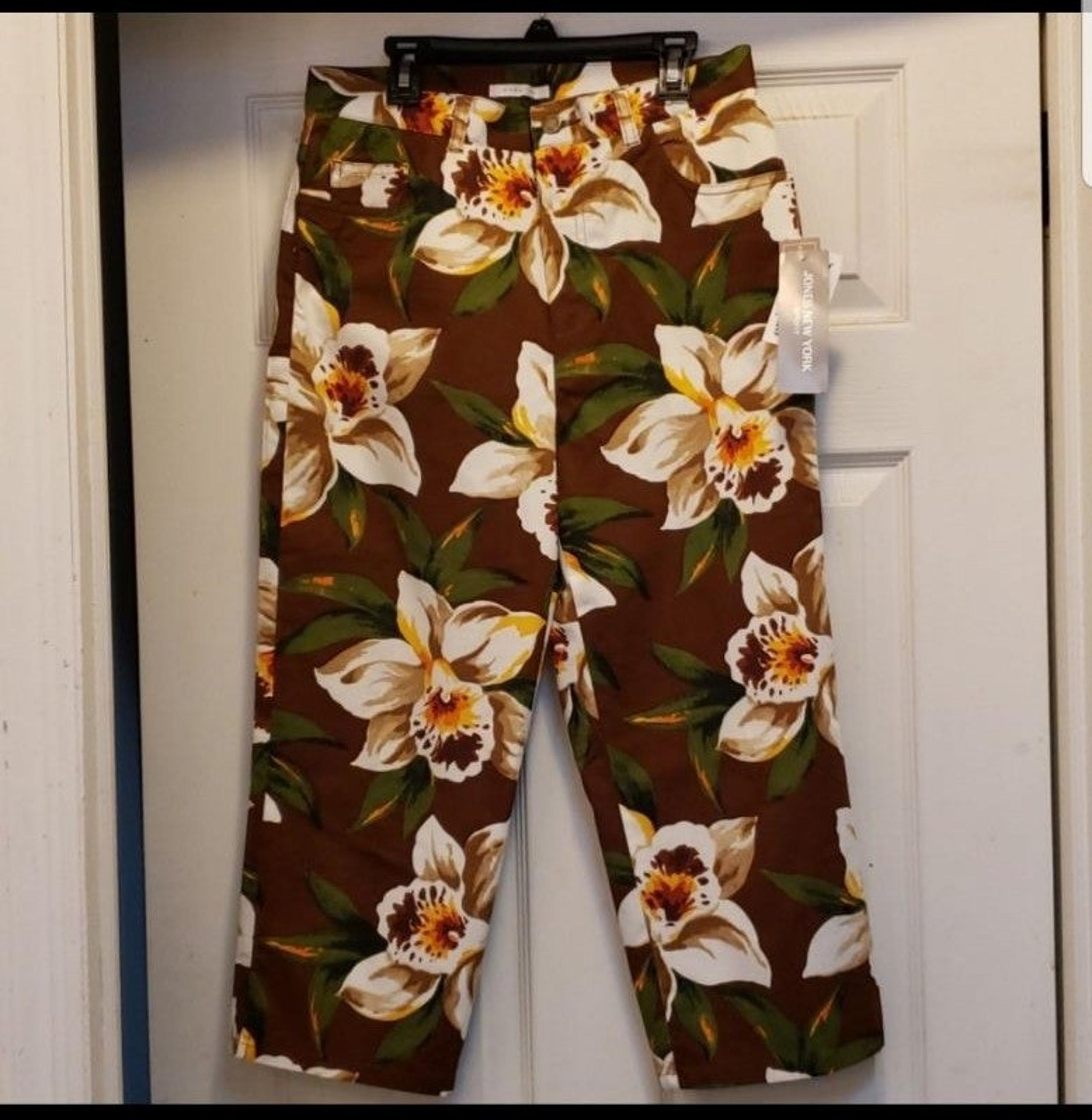 Flower Print Cropped pants