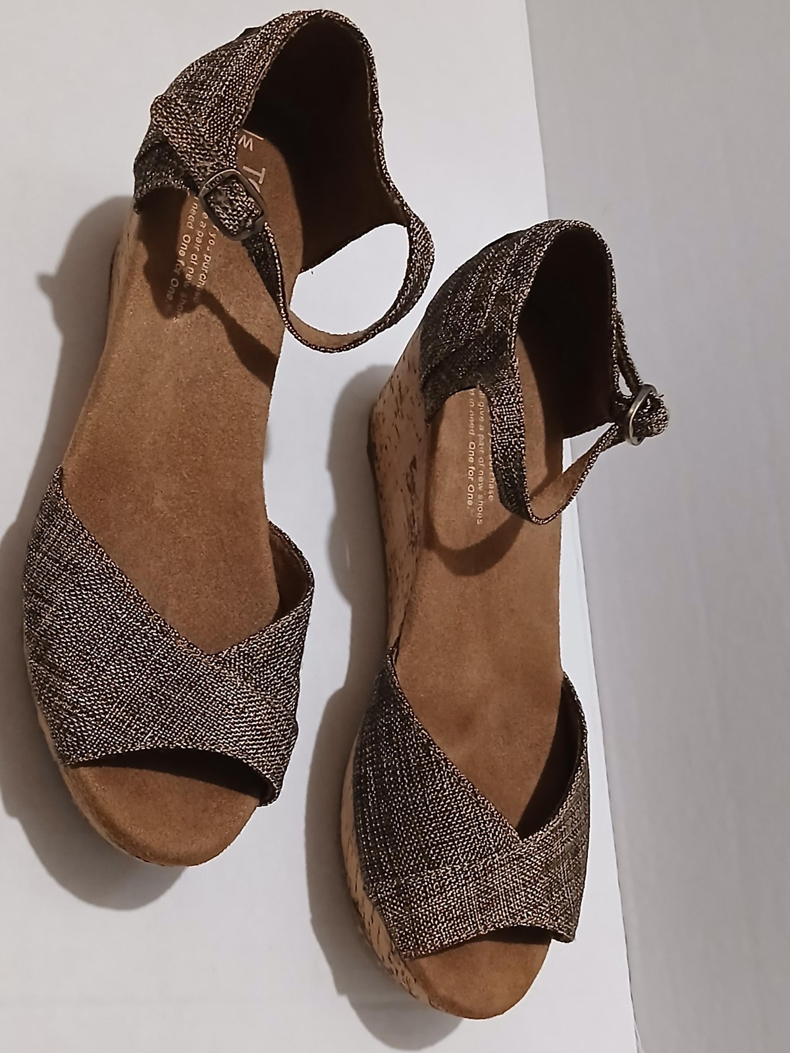 TOMS Womens Size 7W Brown Burlap Open Toe Ankle Straps Cork Wedge Platform Shoes