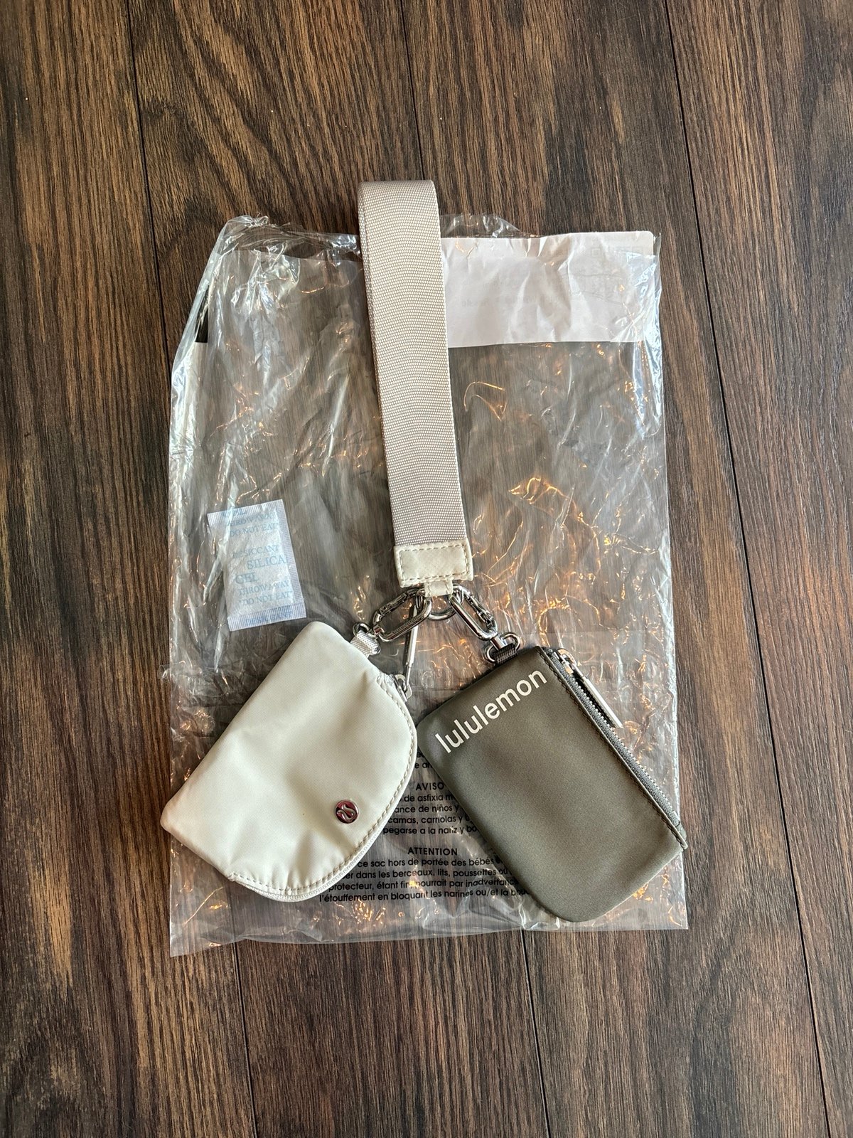 Lululemon Dual Pouch Gray Sage / White Opal LIKE NEW