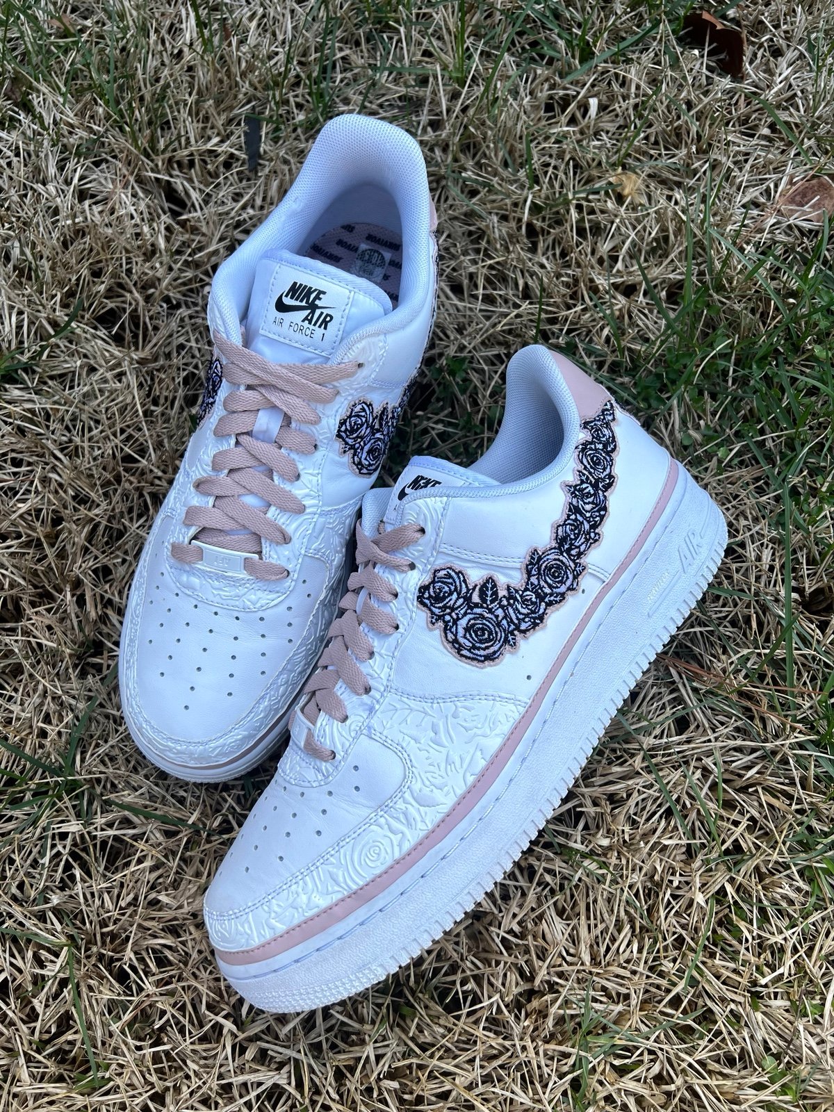 CLEAN Nike size 10.5 Mens Air Force 1 Low Doernbecher 2019 shoes