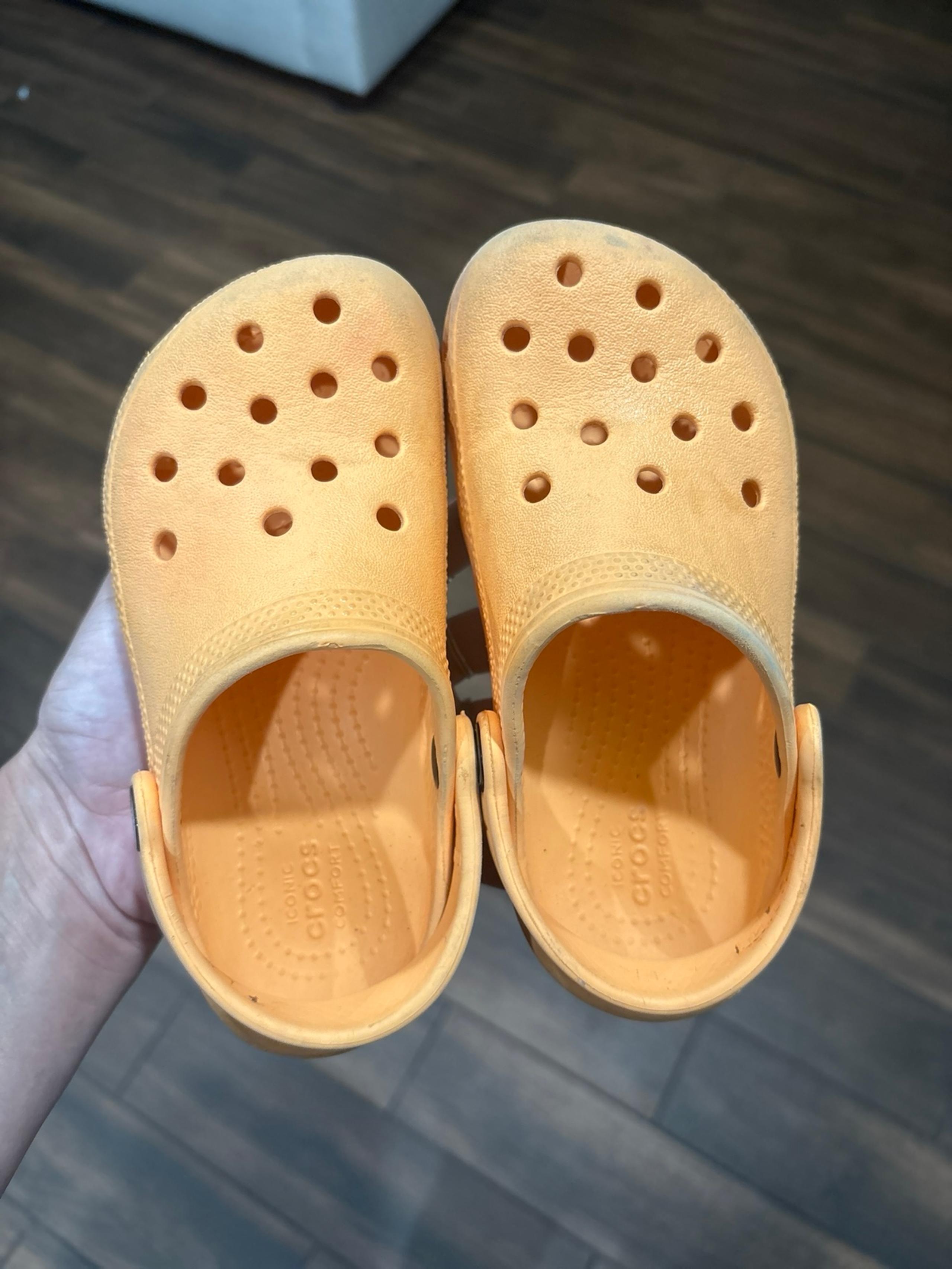 Crocs size 11