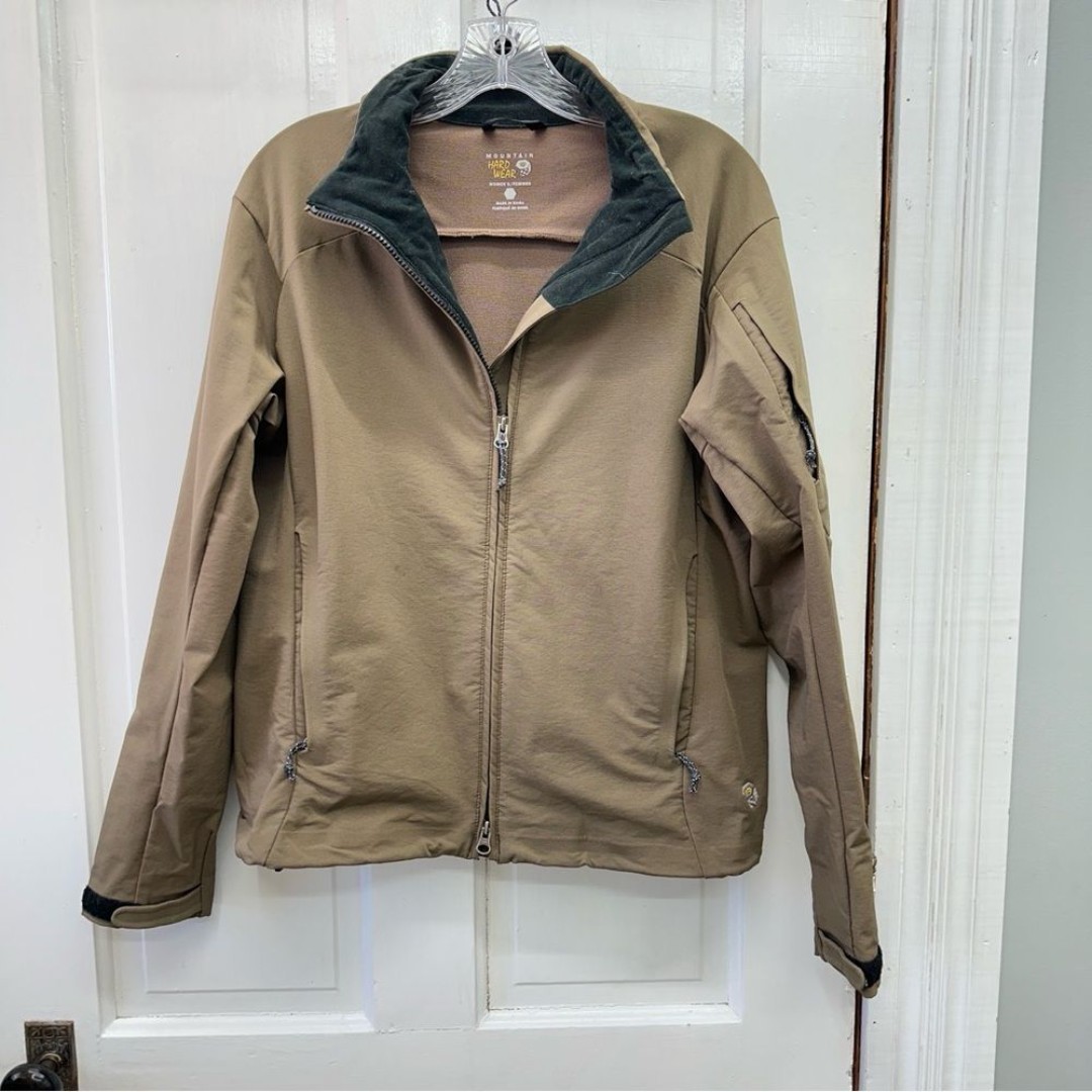 Mountain Hardware outdoor adventure zip up jacket women's medium.