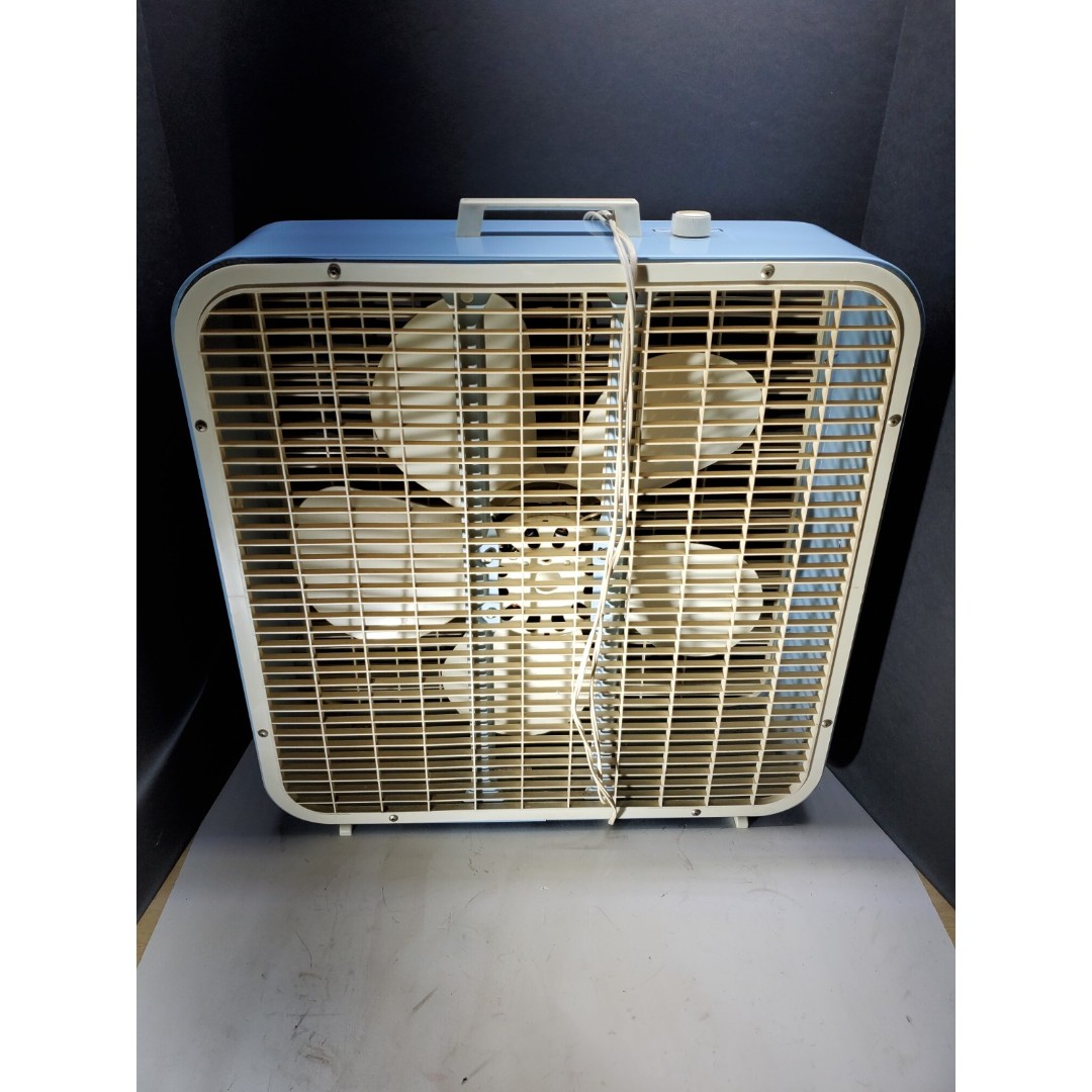 VINTAGE WORKING KMart / Westinghouse Robin Blue Box Fan 22