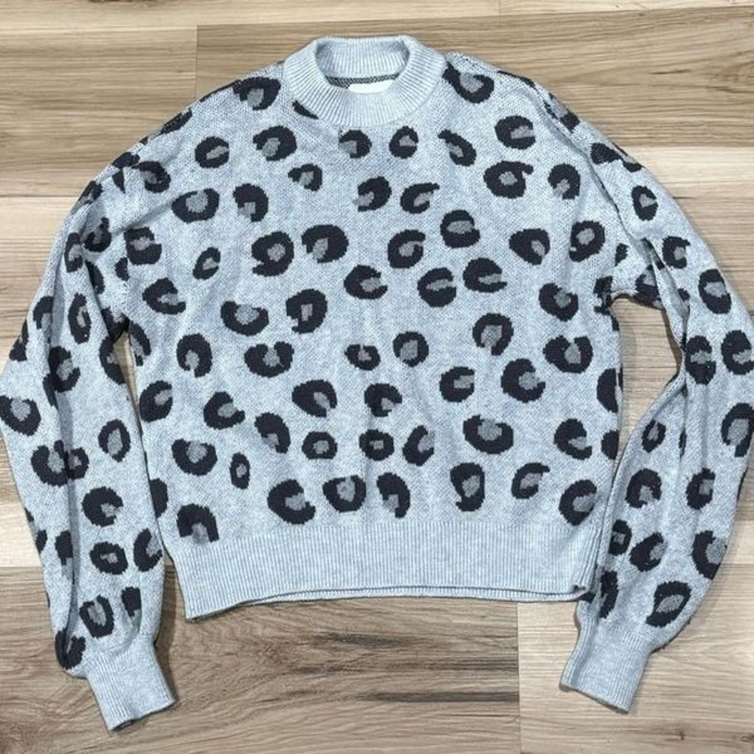 Abercrombie and Fitch Grey Pattern Crewneck Sweatshirt Women’s Small