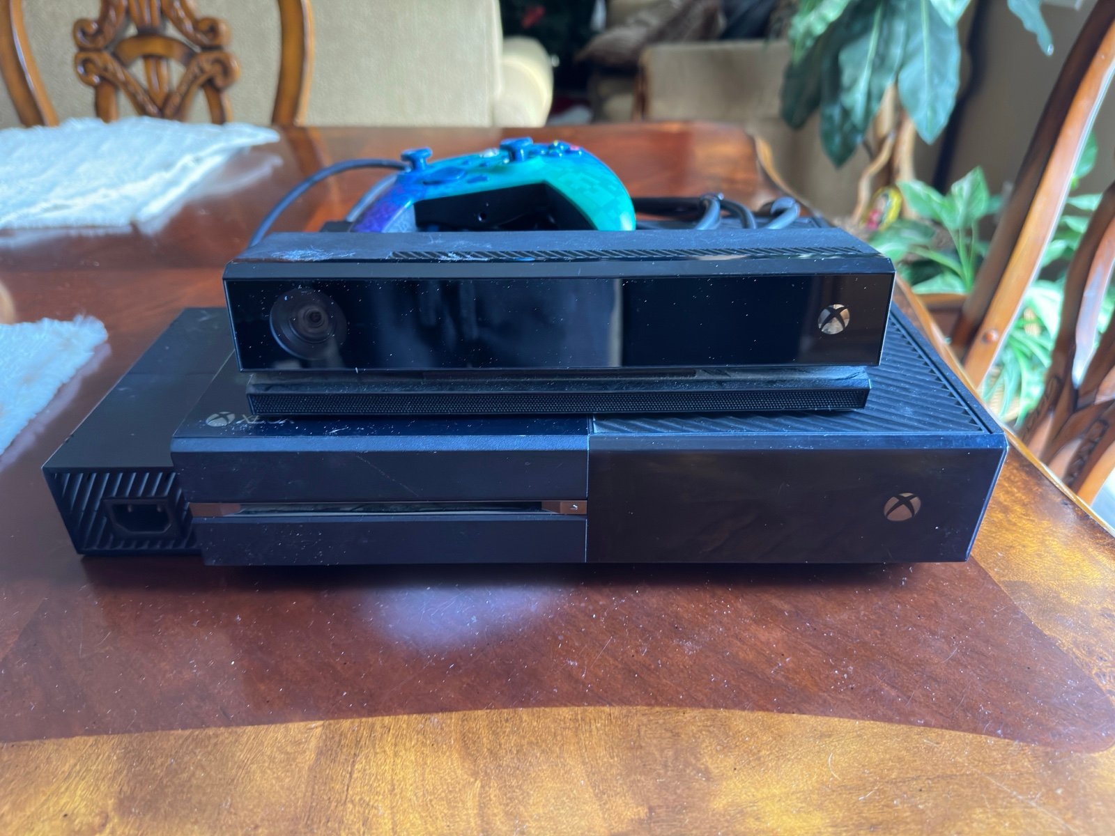 Xbox One w/ Kinect and off brand controller
