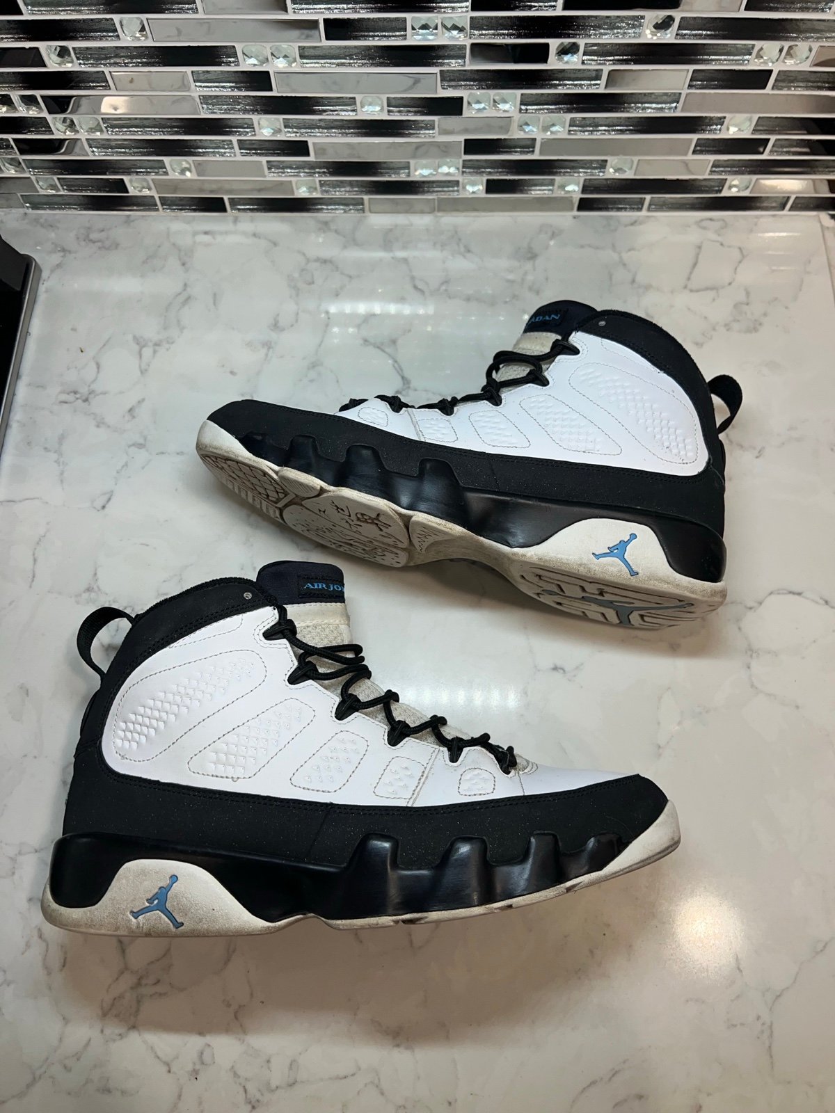 Air Jordan 9 University Blue