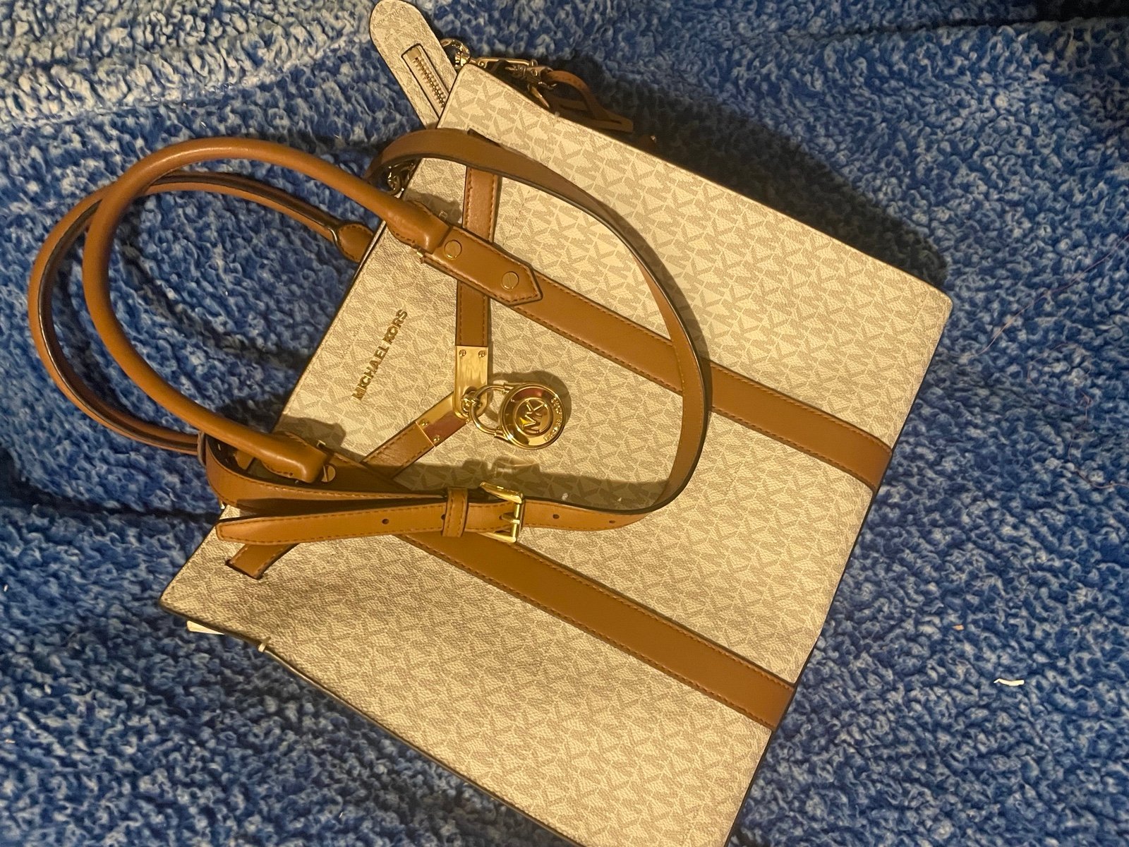 Brand new with tags MICHAEL KORS large crossbody style bag