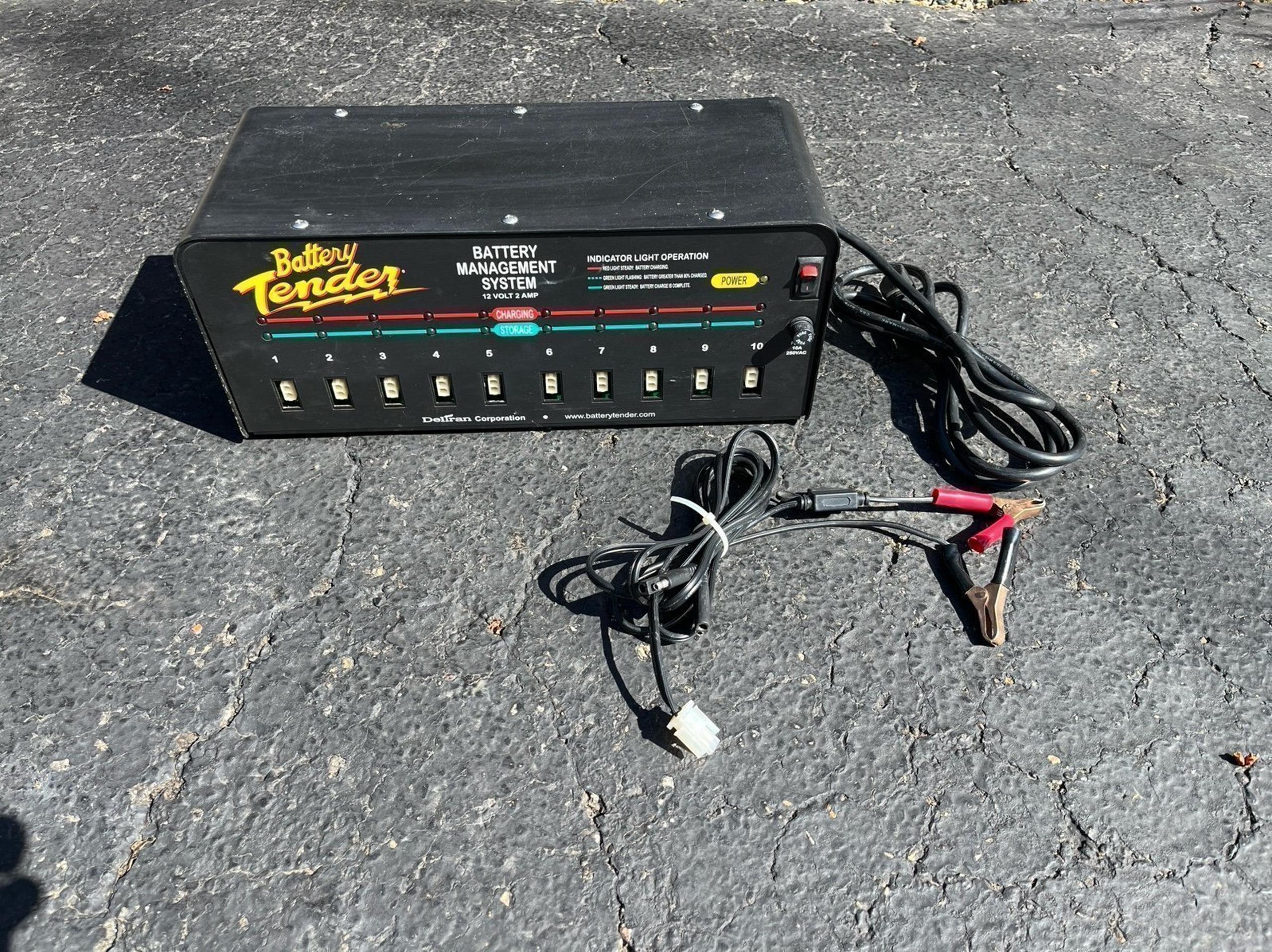 Deltran 021-0134 Battery Tender 10 Bank 12 Volt Charger