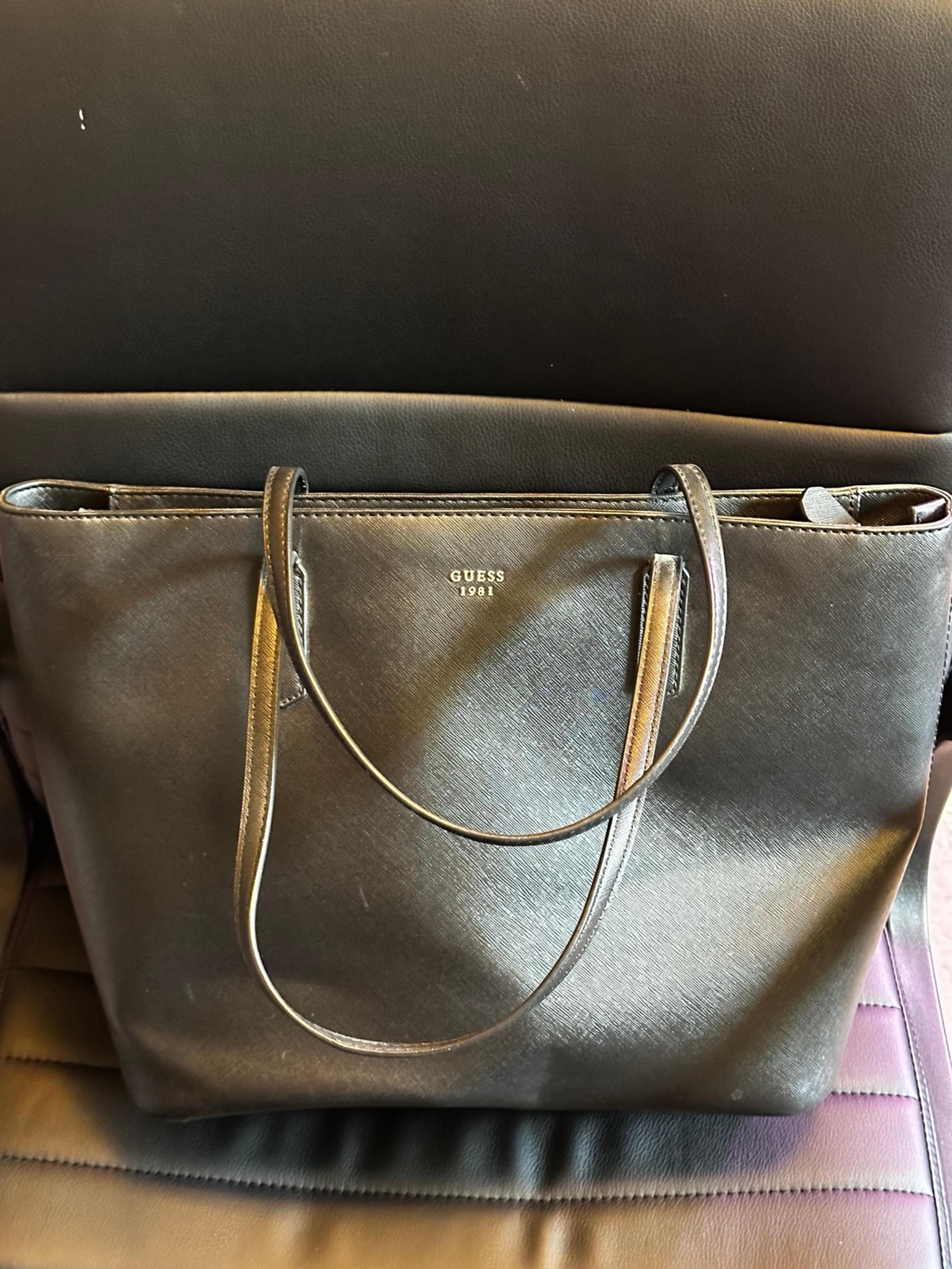 Guess Tote
