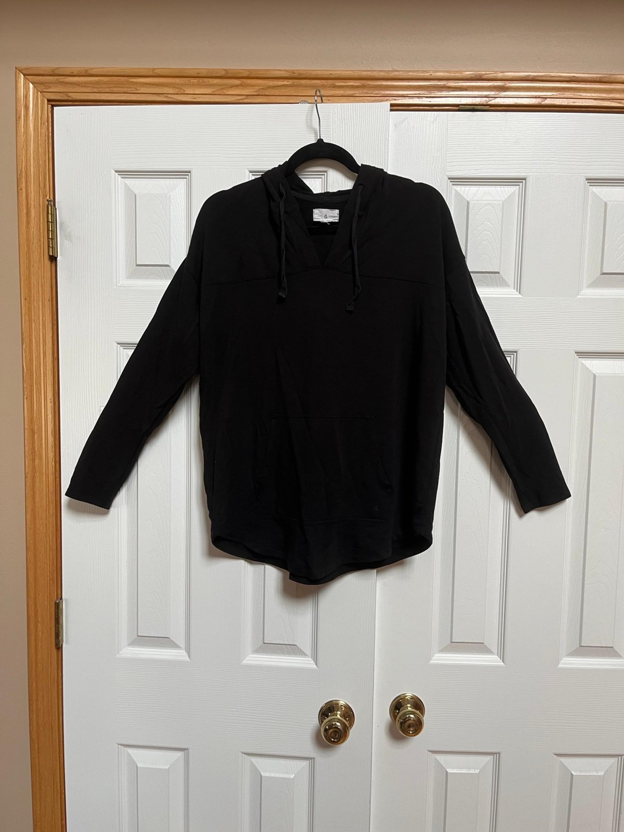Lou & Grey Black Long Sleeve Hooded Shirt