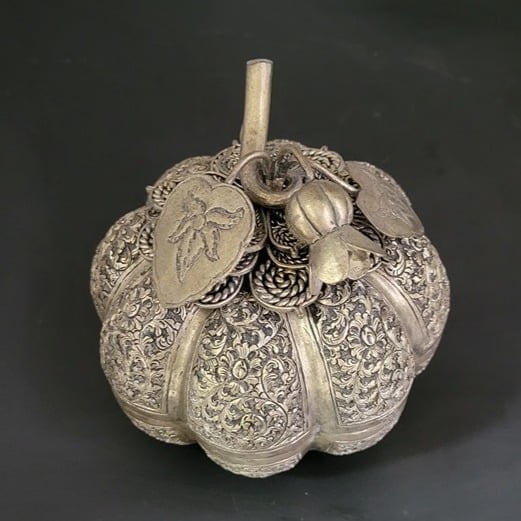 Vintage Handmade Cambodian Silver Pumpkin Betel Nut Trinket Box Collectible