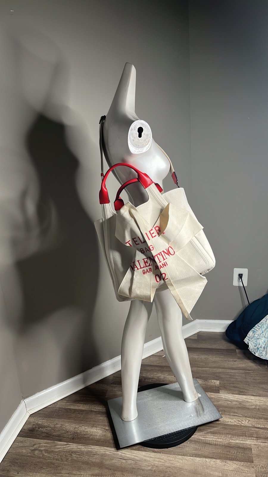 Valentino Garavani atelier bag 02