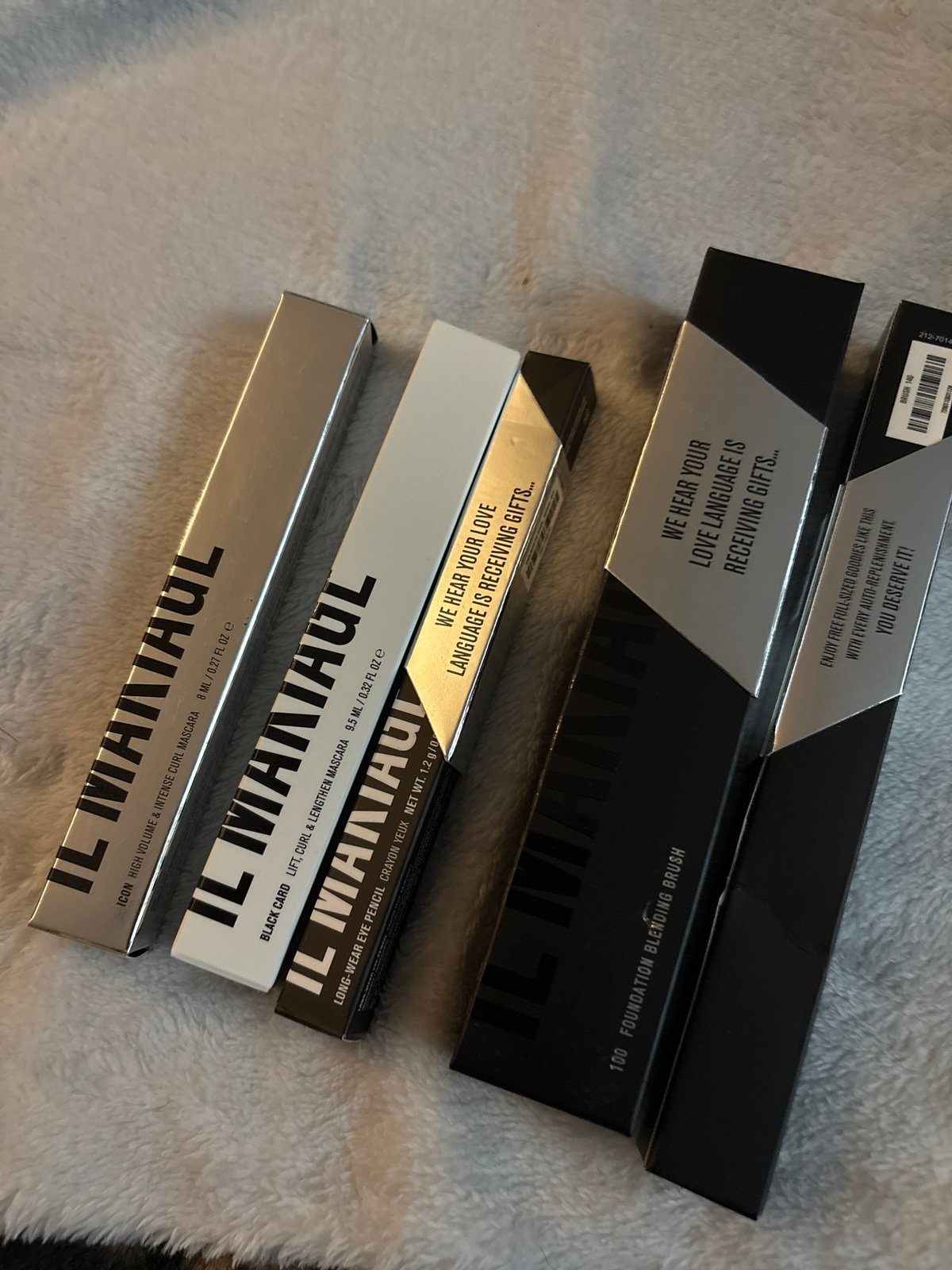 Set of 5 IL Makiage Mascara, Eye Pencil, Blending Brushes