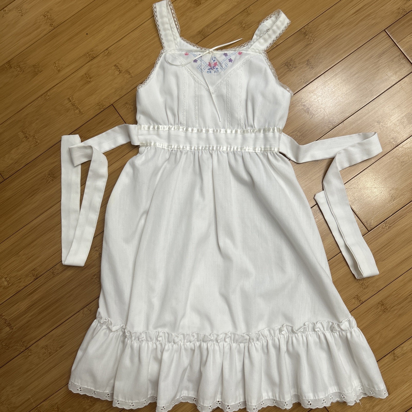 Vintage Gunne Sax White Prairie Lace Ruffle Dress W/Tie Sz 7