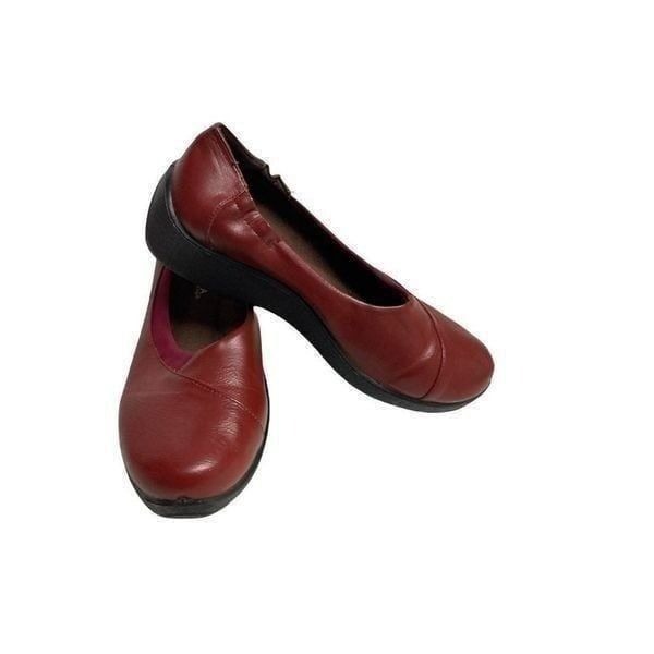 PATRIZIA by Spring Step,Burgundy/Maroon, Size 37/6.5-7, Padded footbed, slip-ons