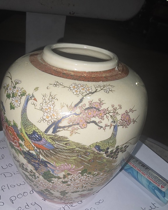 Hand-painted-Japanese-vase-featuring-floral-Peacock