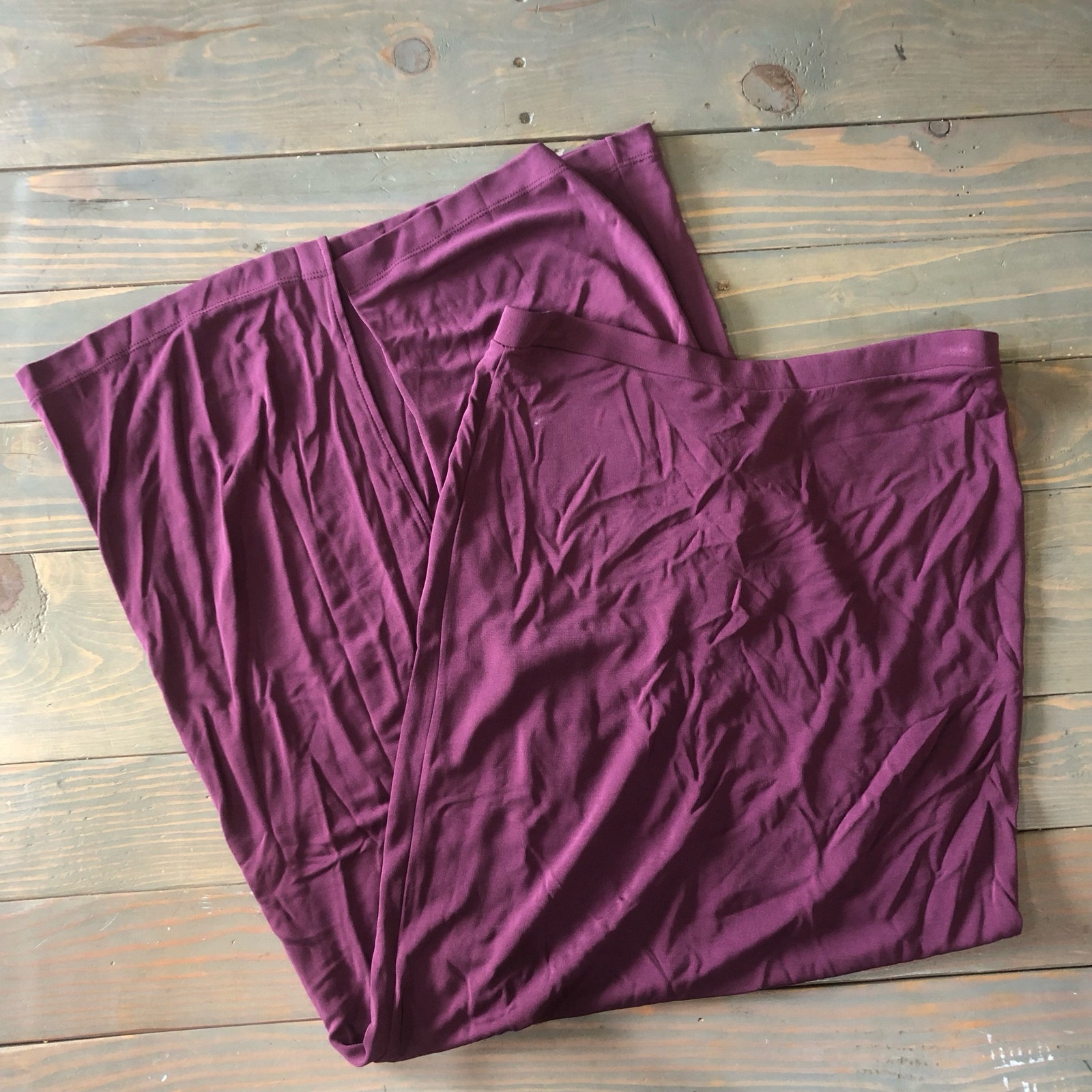 Casual Corner long maxi wine skirt women's size medium NEW slit skirt