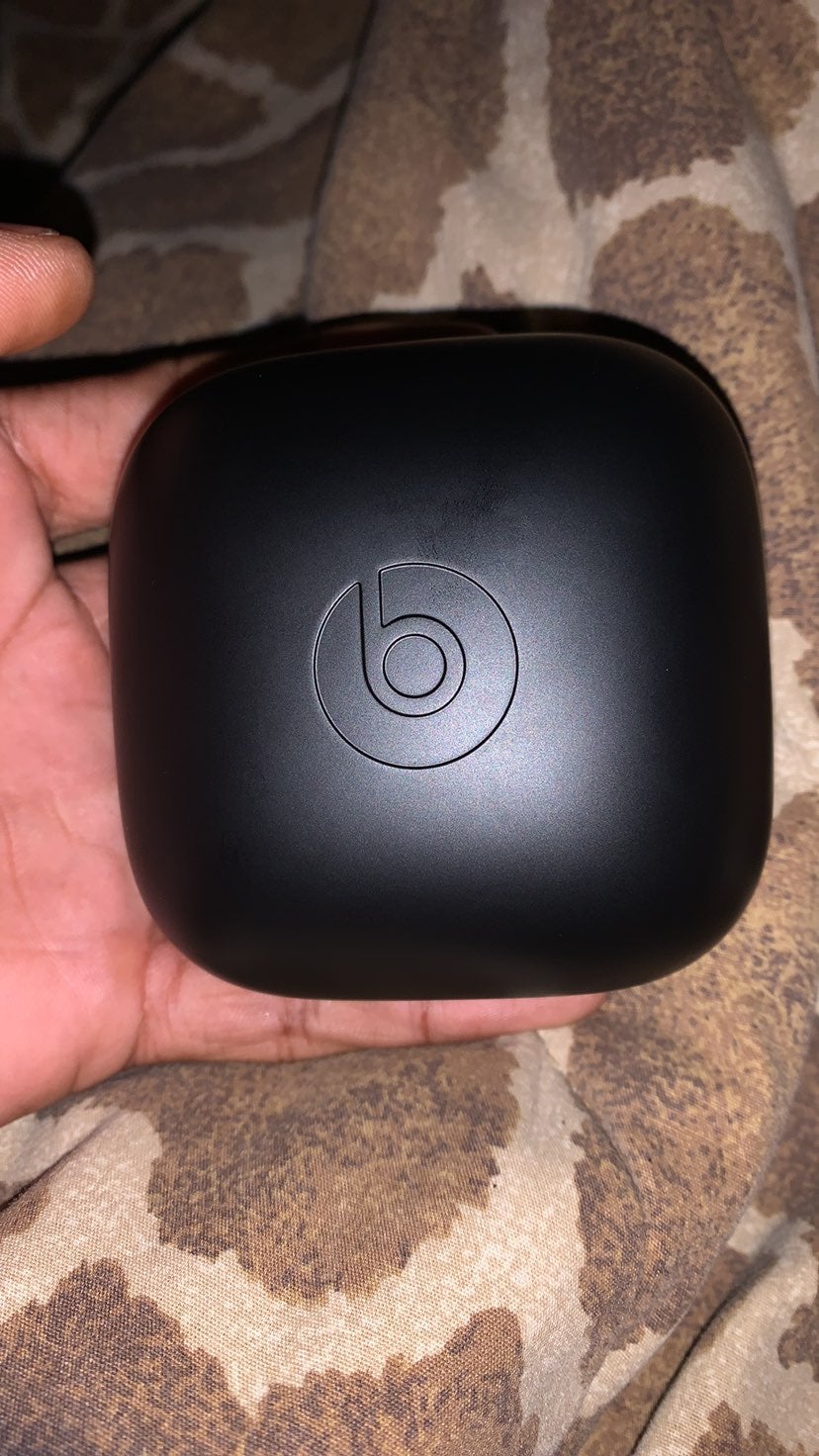 Beats by Dr. Dre Powerbeats Pro Totally