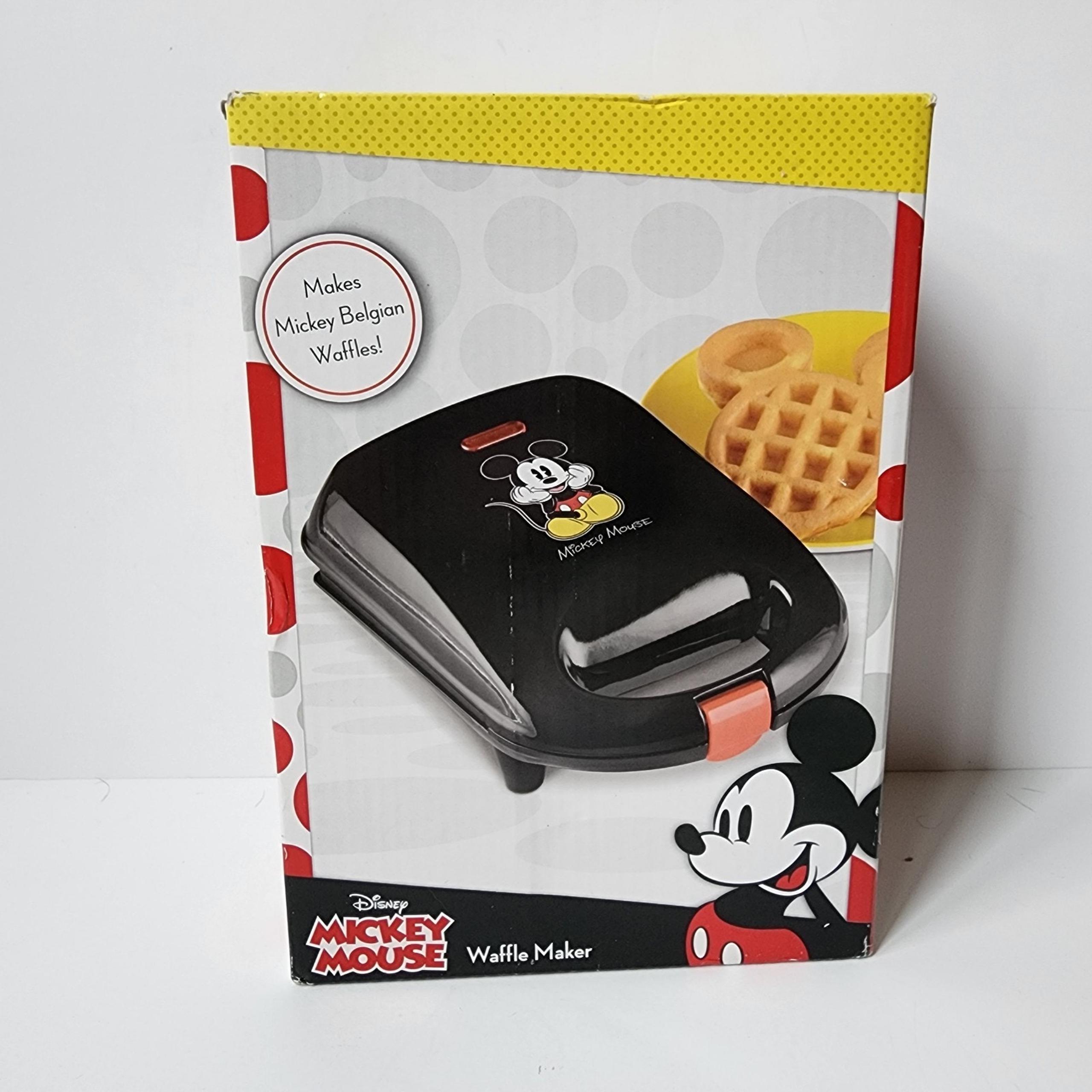 Disney Mickey Mouse Belgian Waffle Maker Mickey Shaped Breakfast Pancake DCM-9