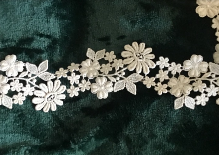 Vintage 1960's Ivory color Venice Lace Trim