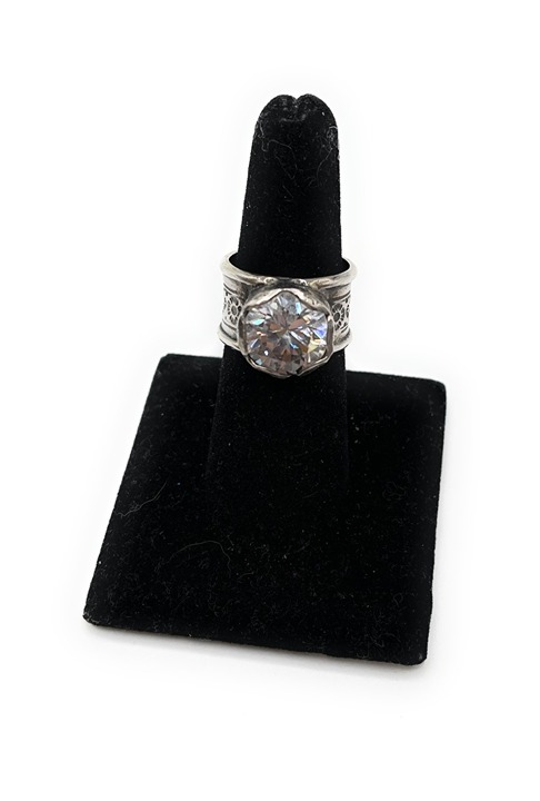 R2208 Silpada Cubic Zirconia Silver Ring size 8