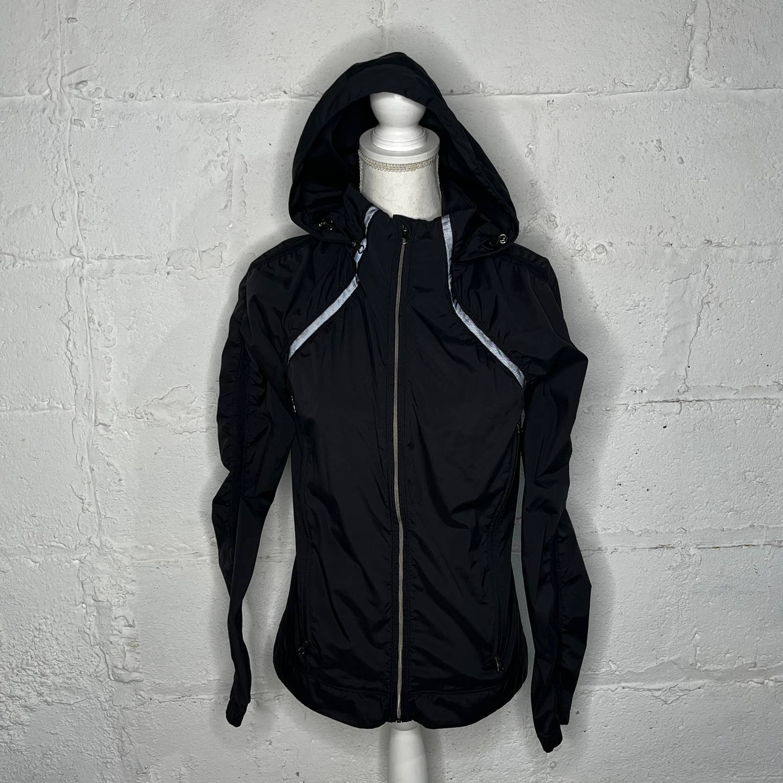 Lululemon Women's Black Reflective Gather And Sprint Full-Zip Hooded Jacket Sz 6