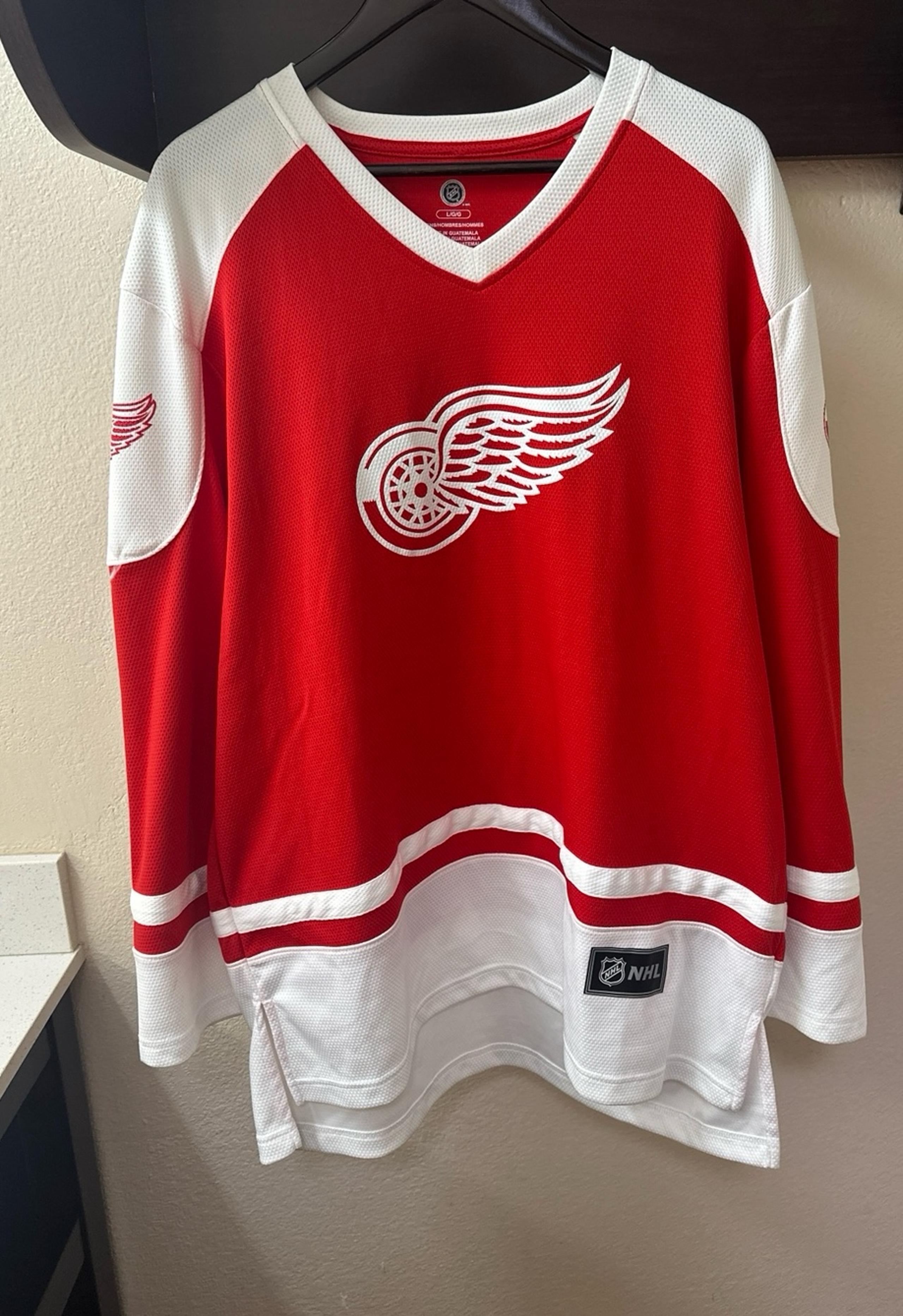 Detroit Red Wings NHL Red/White Jersey Men’s Size Large