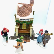 Department 56 Heritage Collection Childe Pond and Skaters 4Pc Set