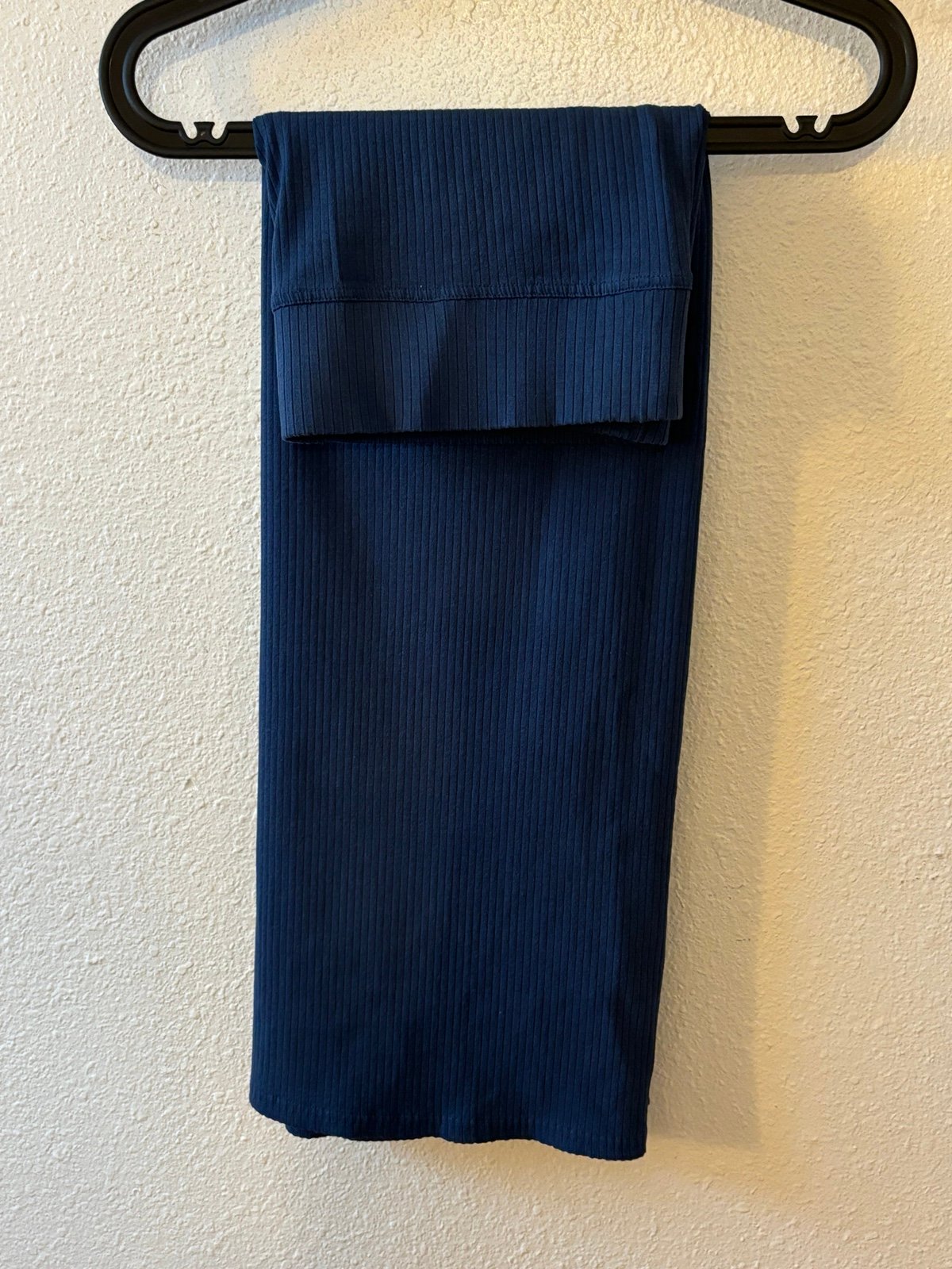 Pact organic cotton, navy skirt