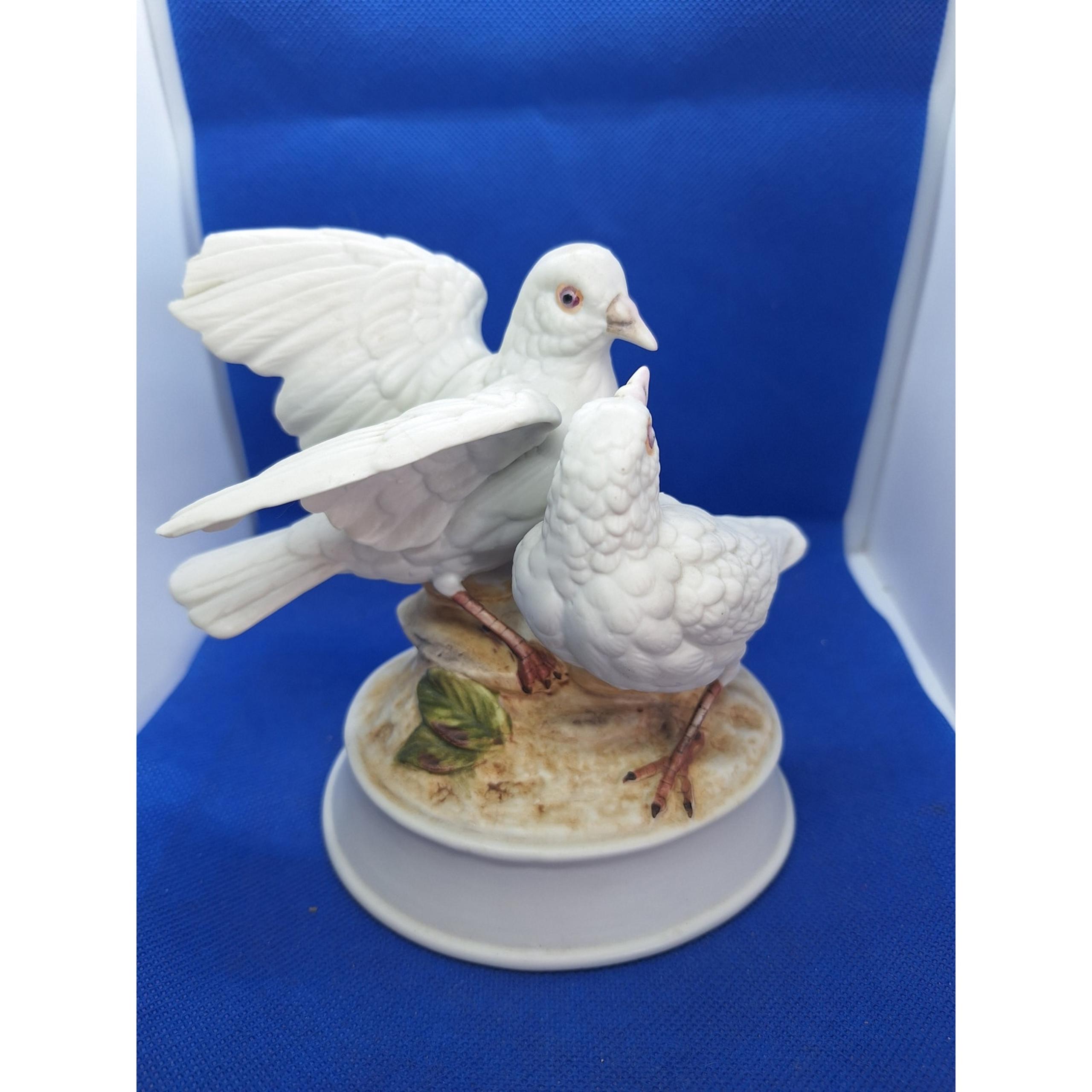 Gorham White Doves Music Box- Japan Vintage Figurine- Works- READ!