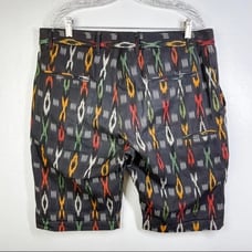 Bee Line Print Chino Shorts Black Size 34