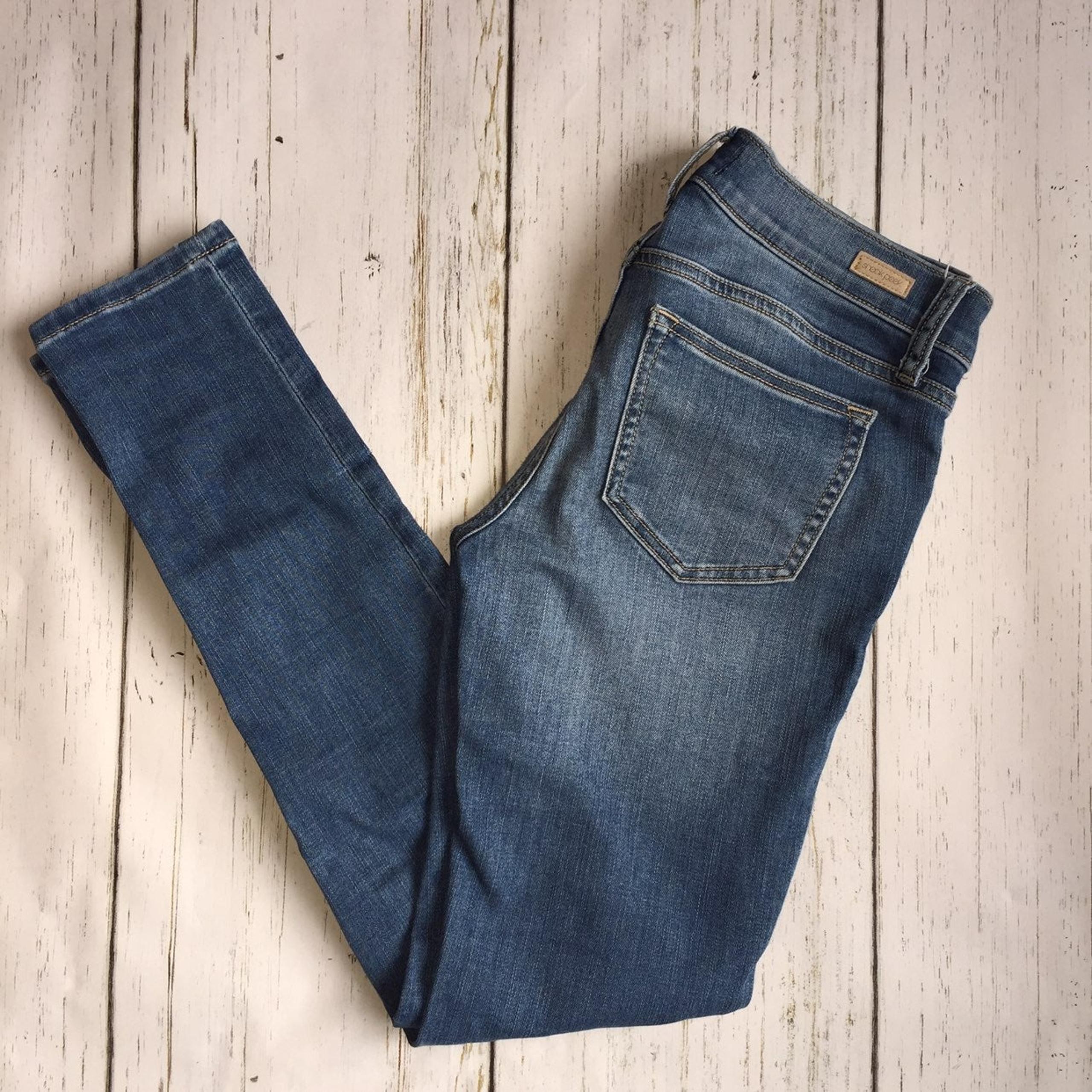 Sneak Peek destroyed skinny jeans
