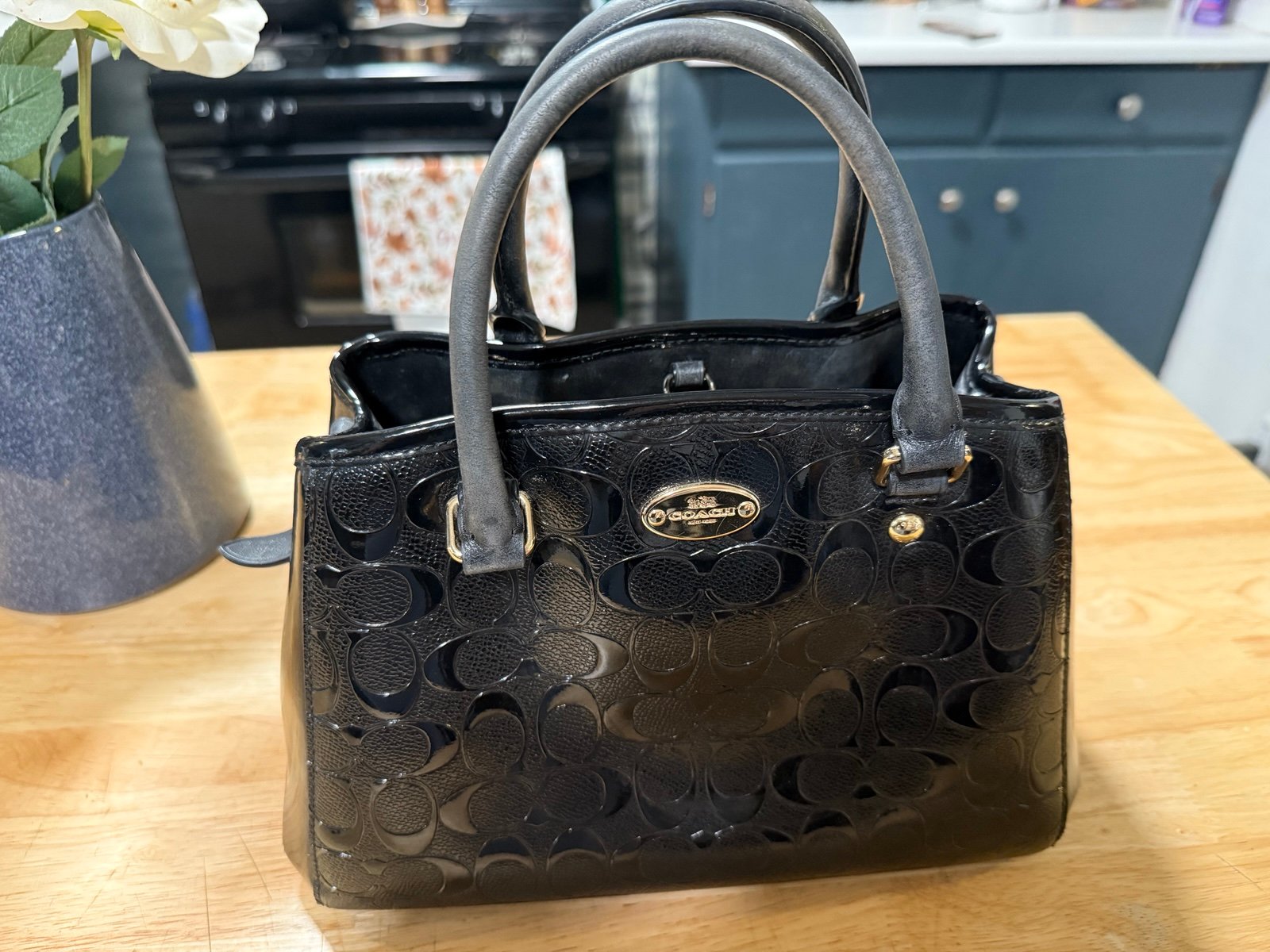 Coach signature black patent leather handbag VTG