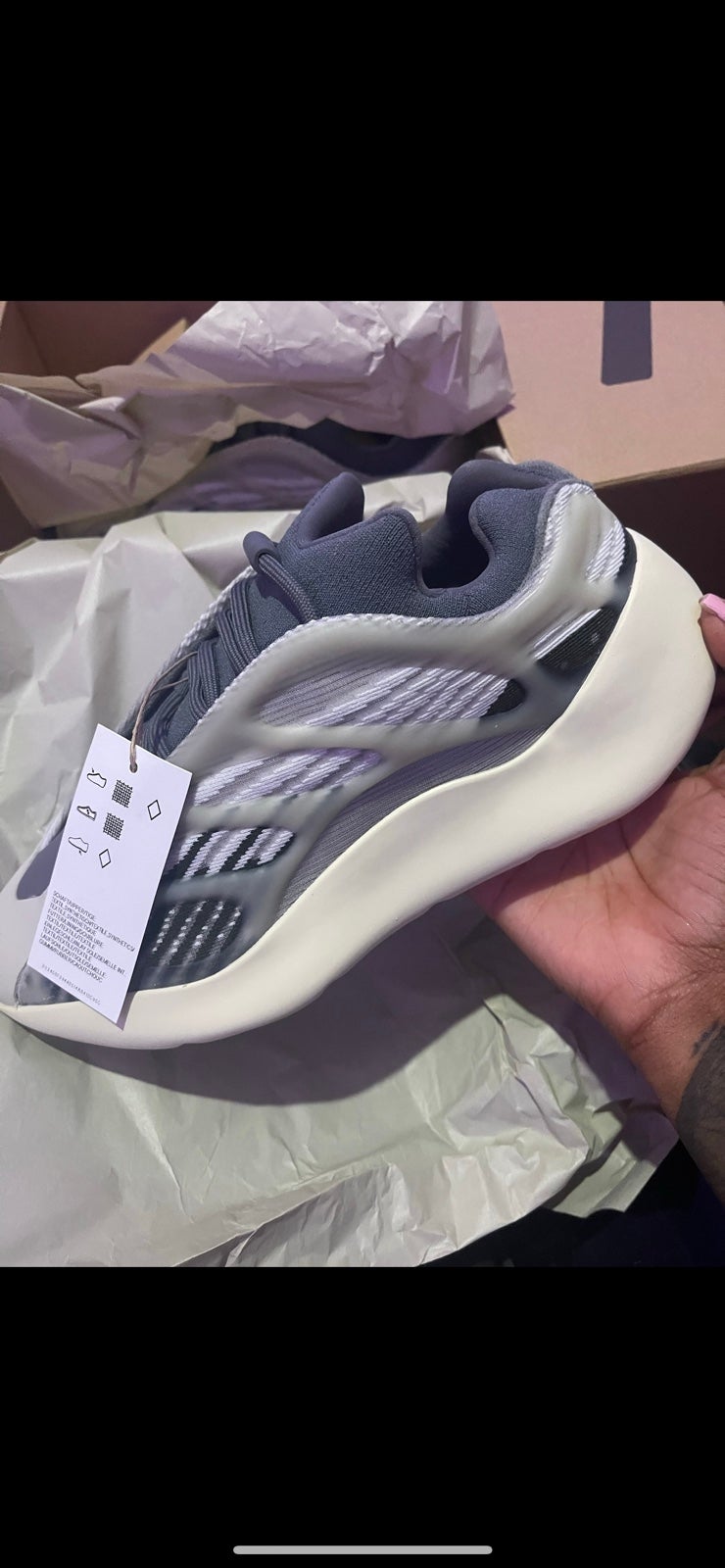 Yeezy fade salt 700