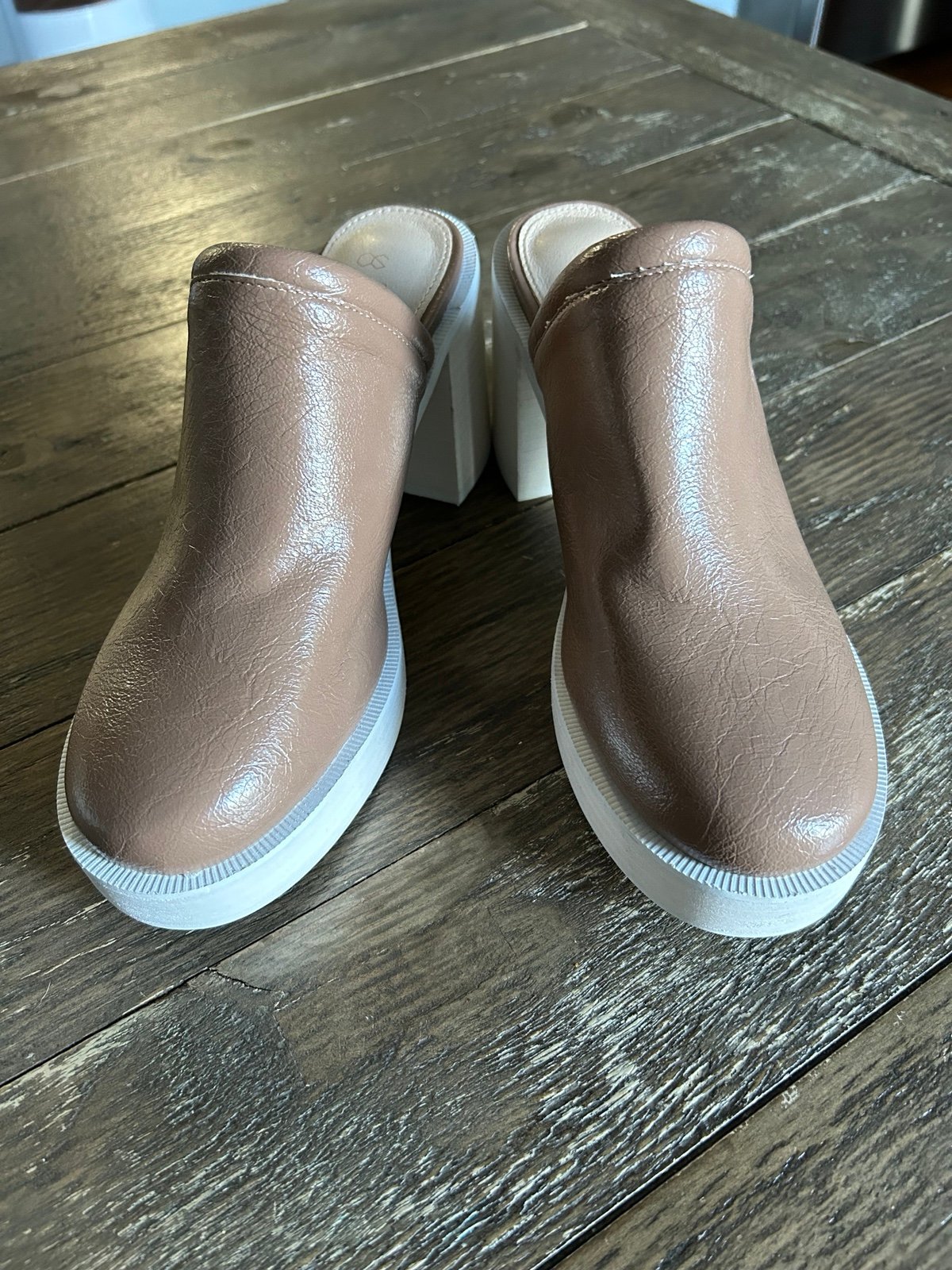 Oasis Society The AVA Clog Size 9 Brand New 3.5 Heel Padded Insole True to Size