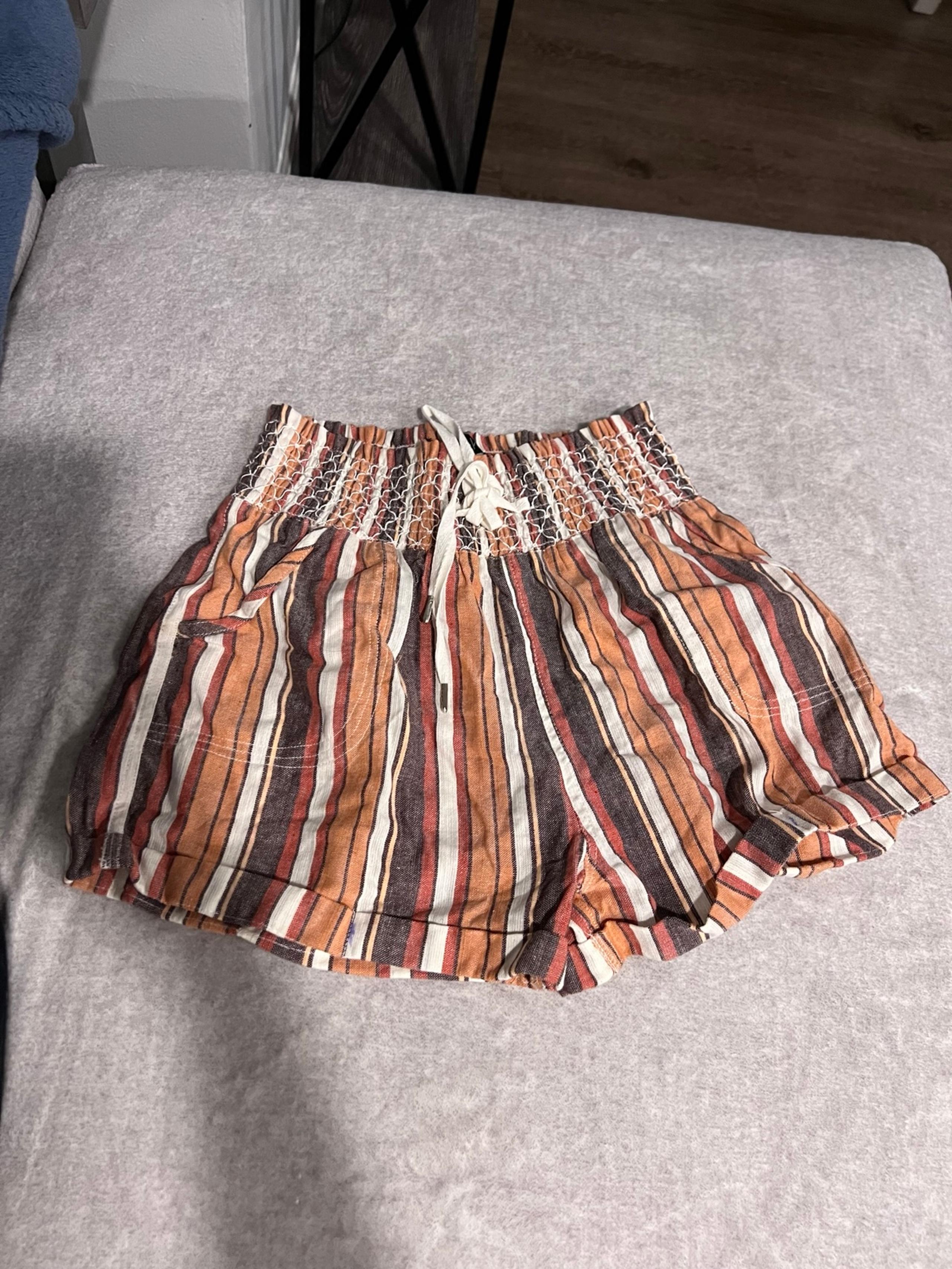 Stripped shorts