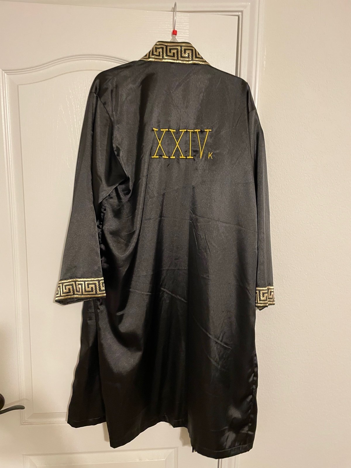 2 - Bruno Mars Robes